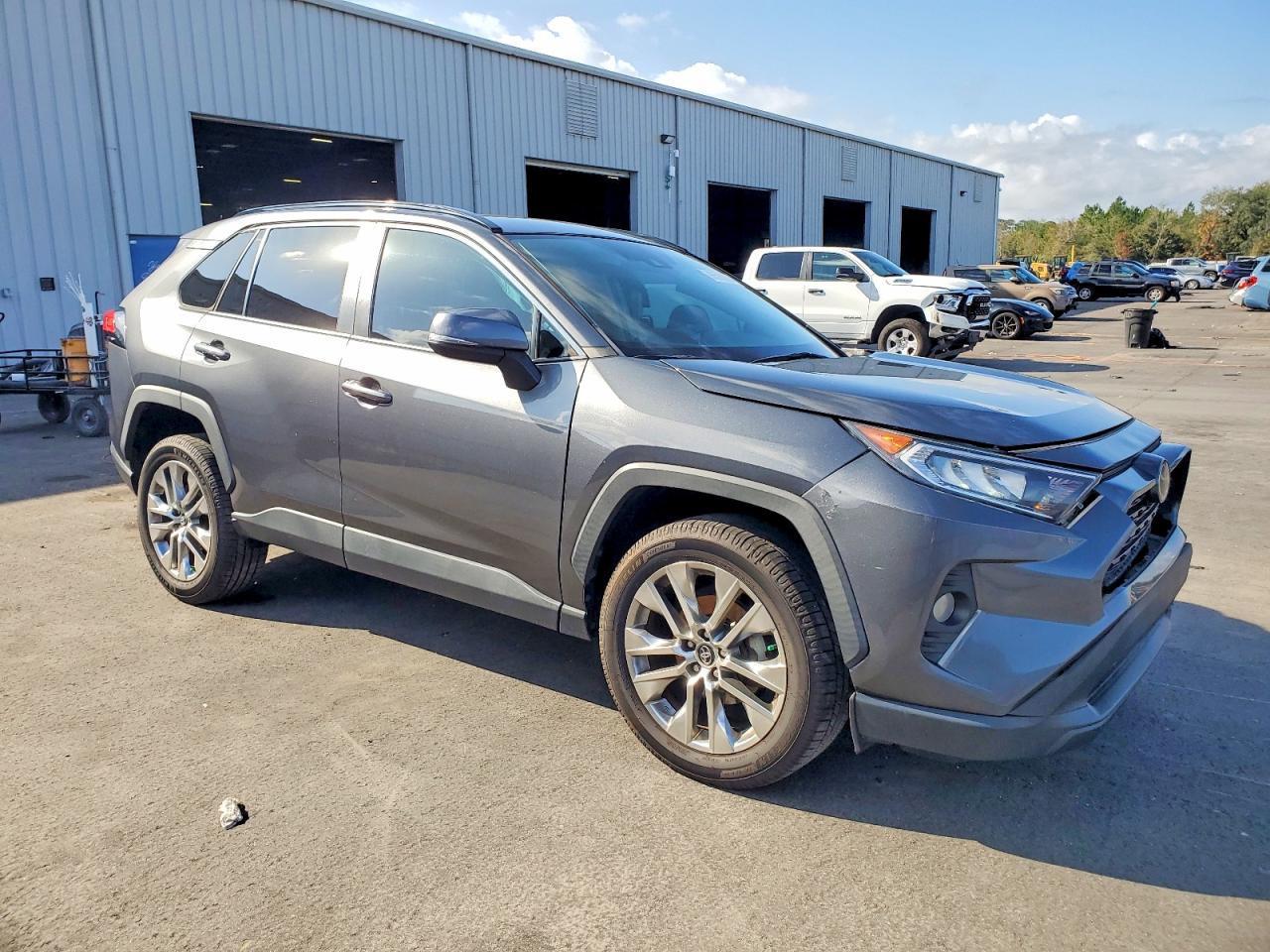 2021 TOYOTA RAV4 XLE PREMIUM photo 4