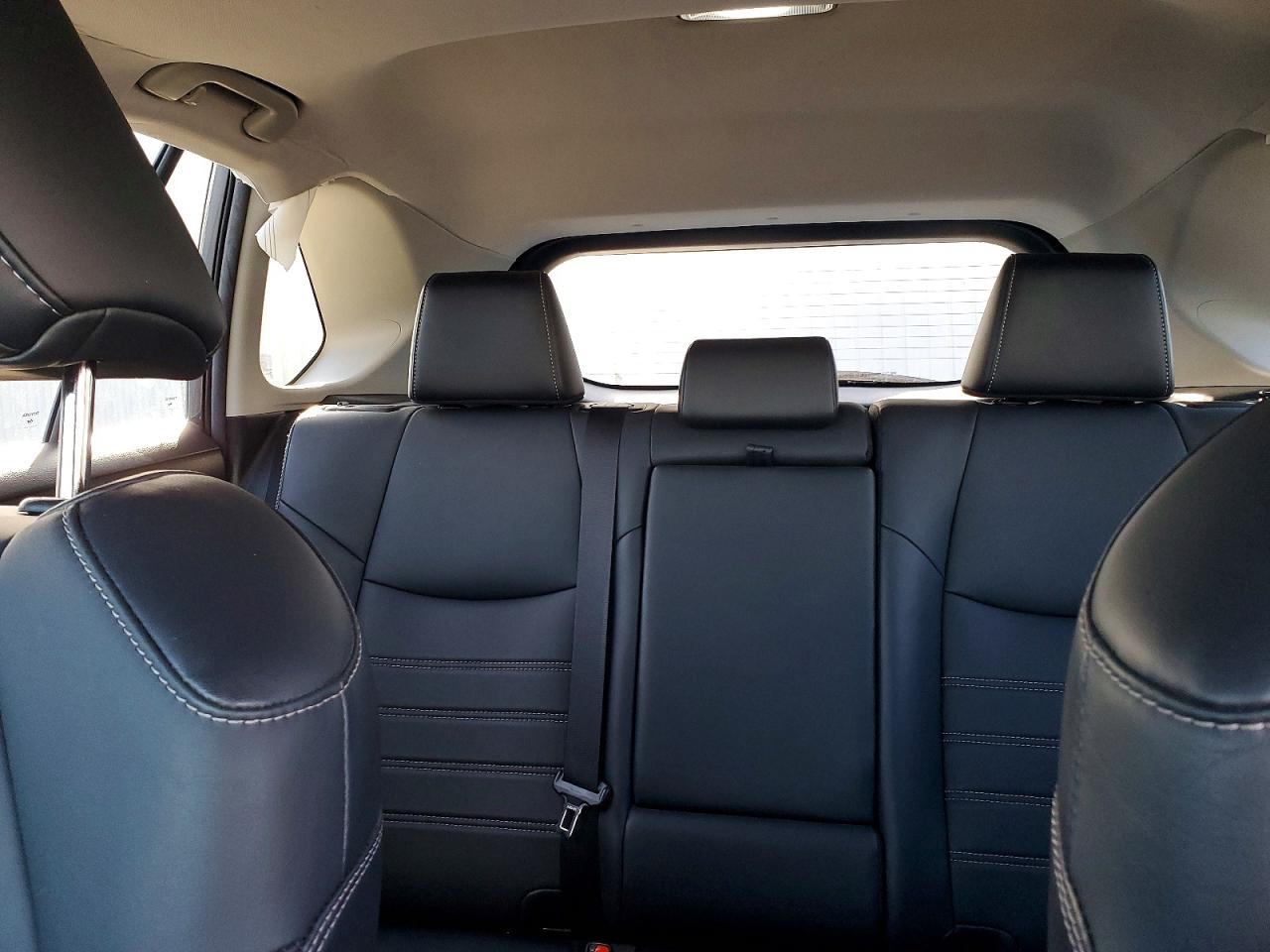 2021 TOYOTA RAV4 XLE PREMIUM photo 10