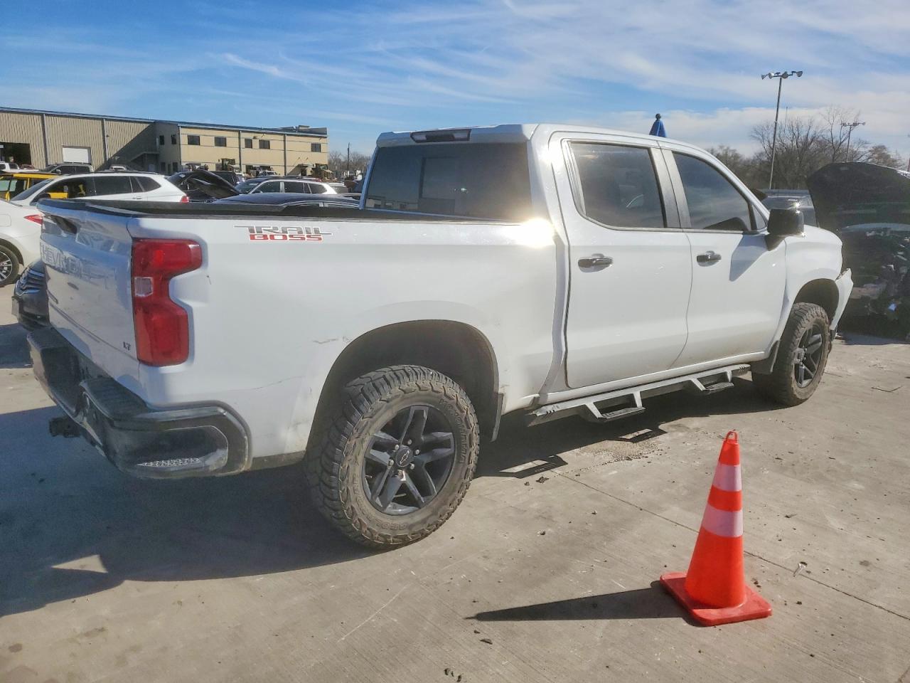 2019 CHEVROLET SILVERADO K1500 LT TRAIL BOSS photo 3