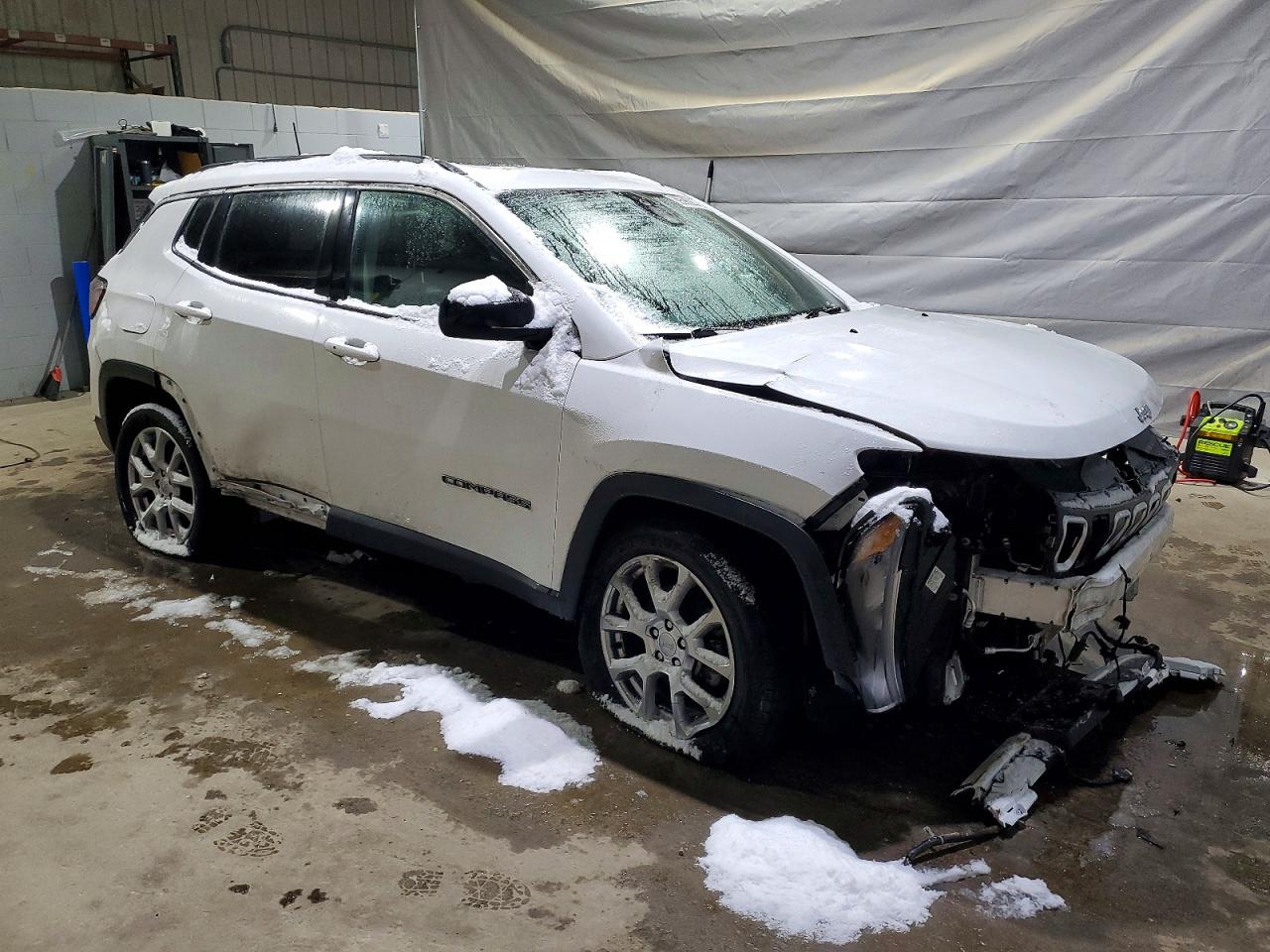 2022 JEEP COMPASS LATITUDE LUX photo 10
