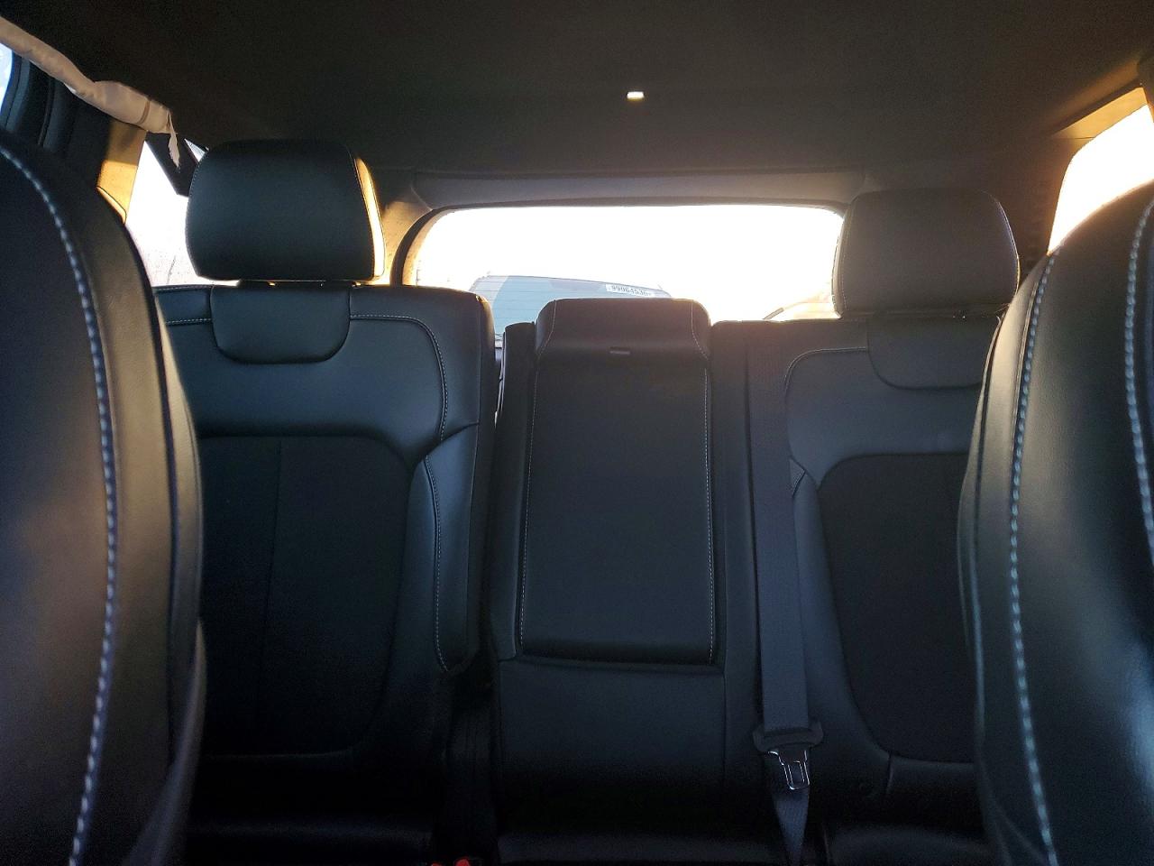 2024 JEEP GRAND CHEROKEE LAREDO photo 10