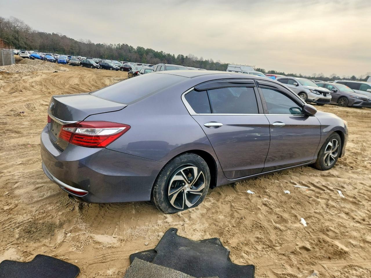 2016 HONDA ACCORD LX photo 3