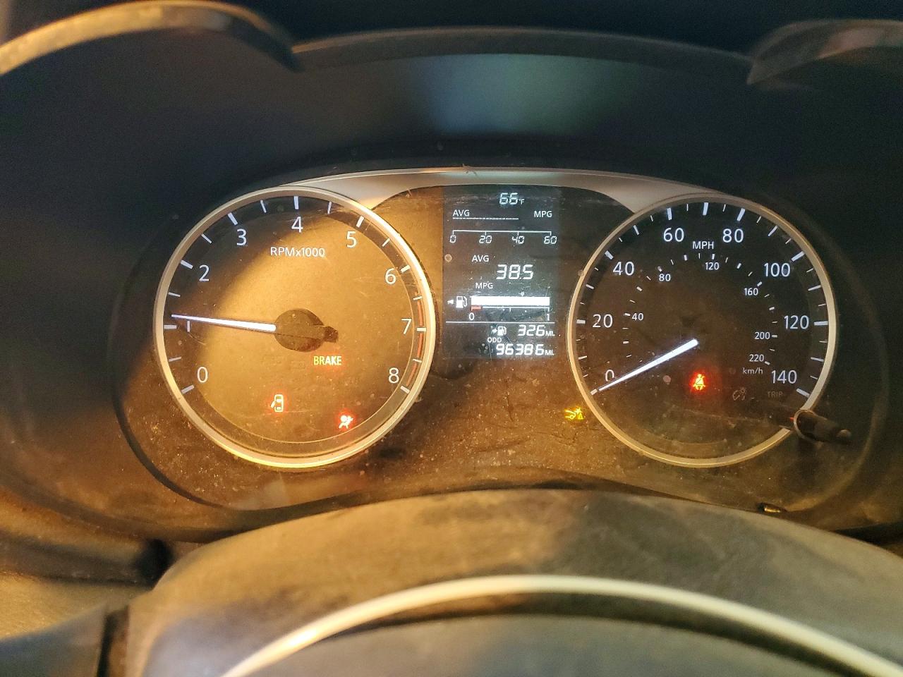 2021 NISSAN VERSA S photo 9