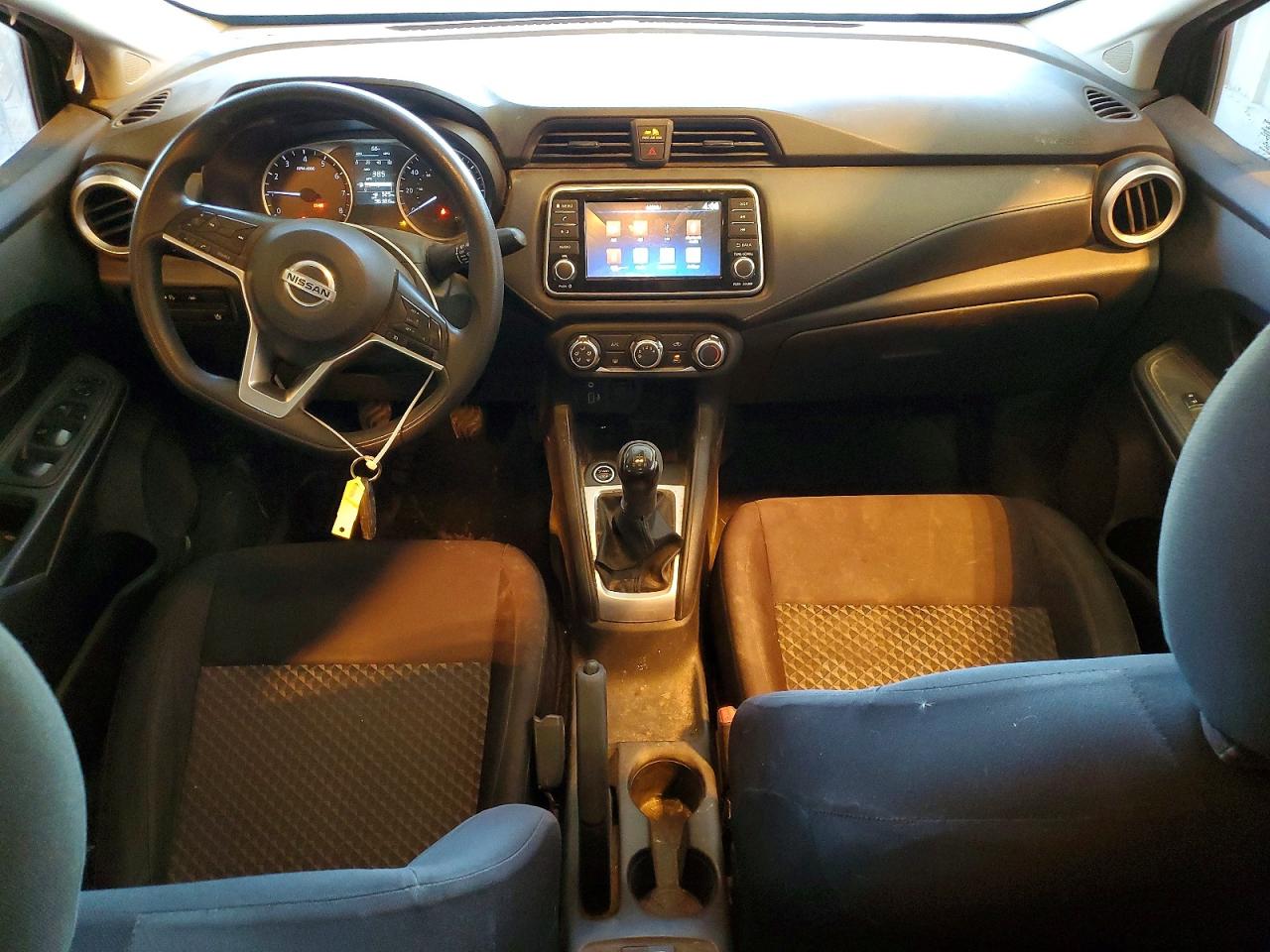 2021 NISSAN VERSA S photo 8