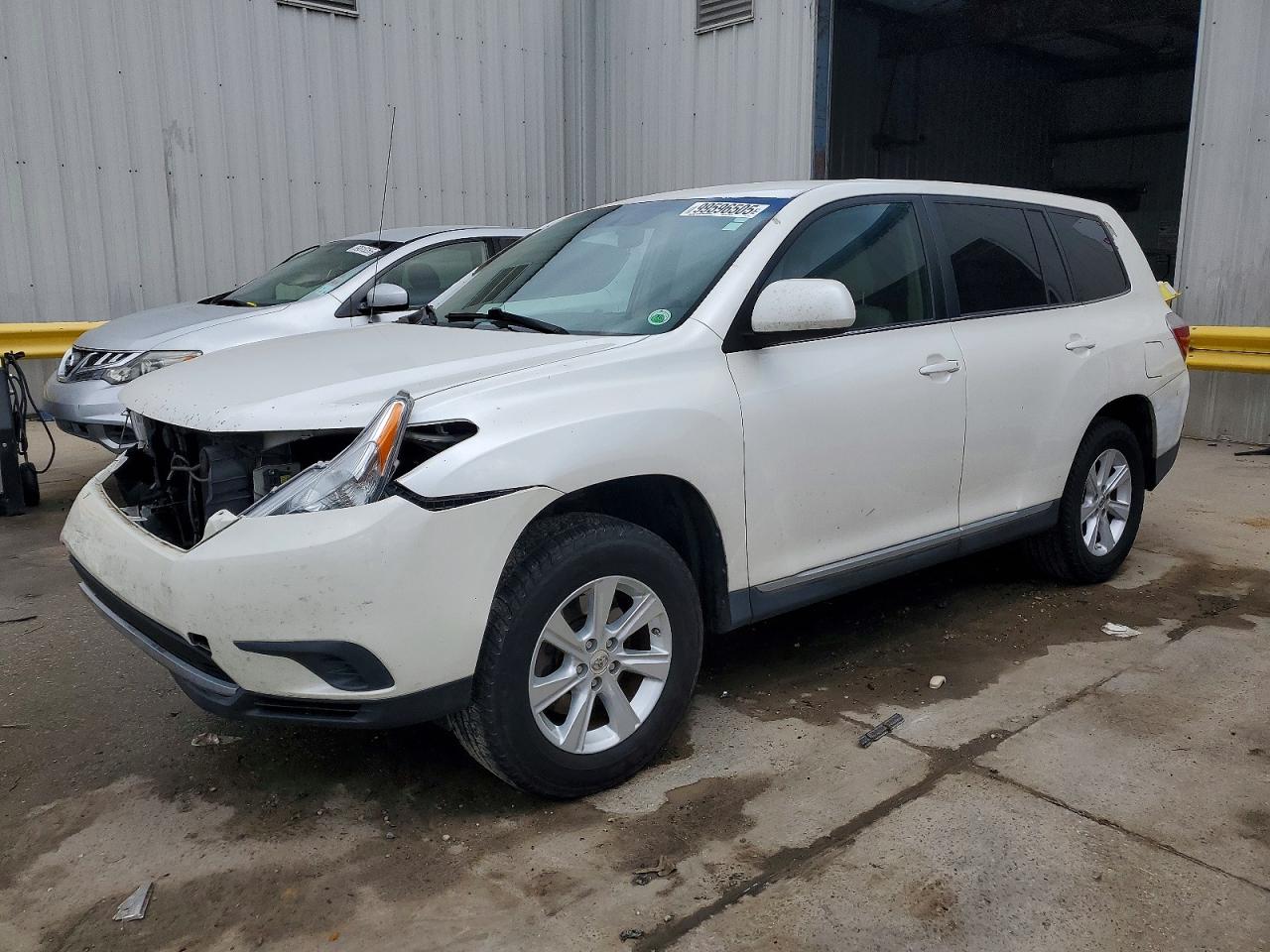 2011 TOYOTA HIGHLANDER