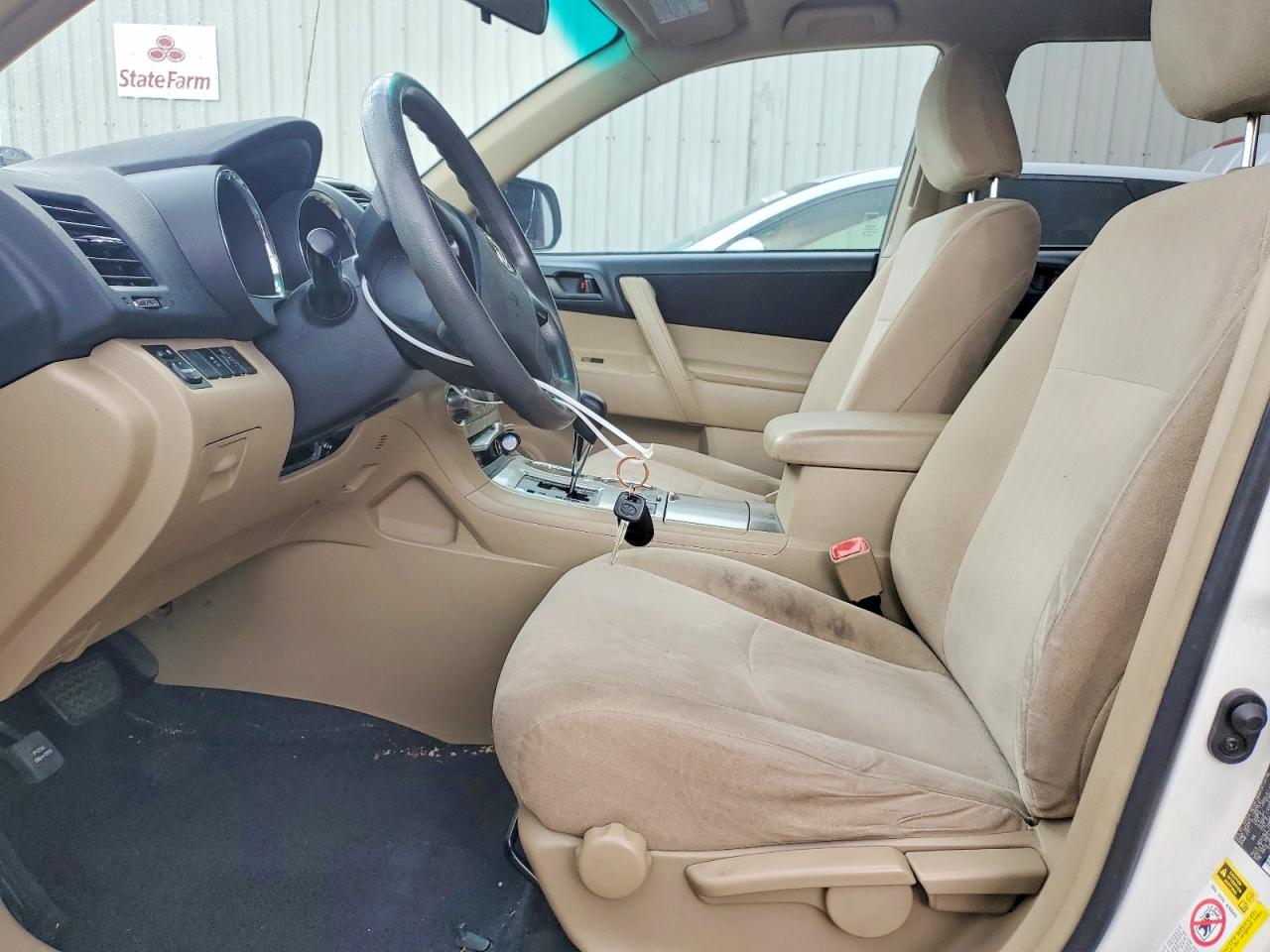 2011 TOYOTA HIGHLANDER BASE photo 7