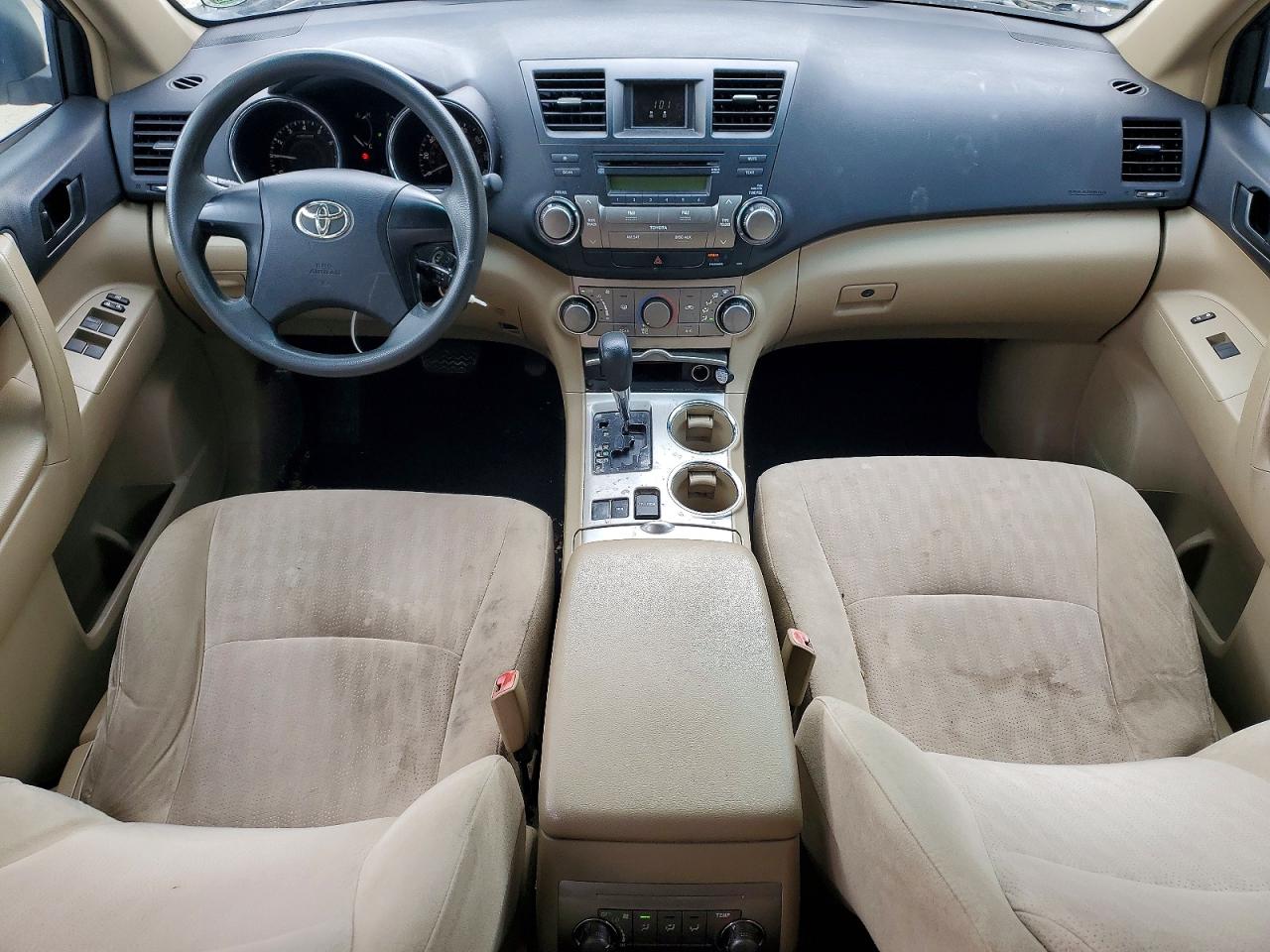 2011 TOYOTA HIGHLANDER BASE photo 8