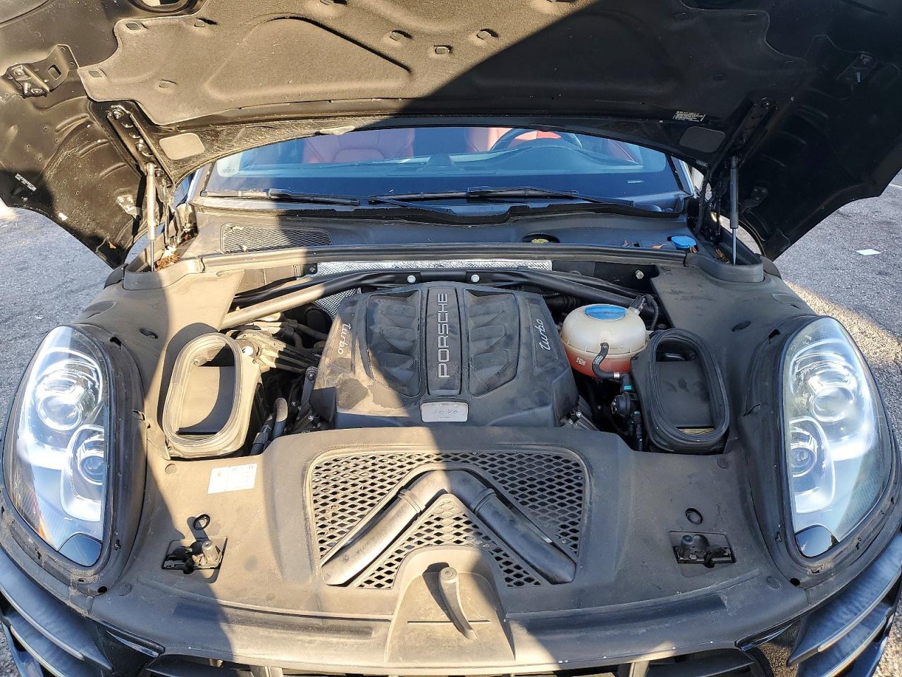 2016 PORSCHE MACAN TURBO photo 23