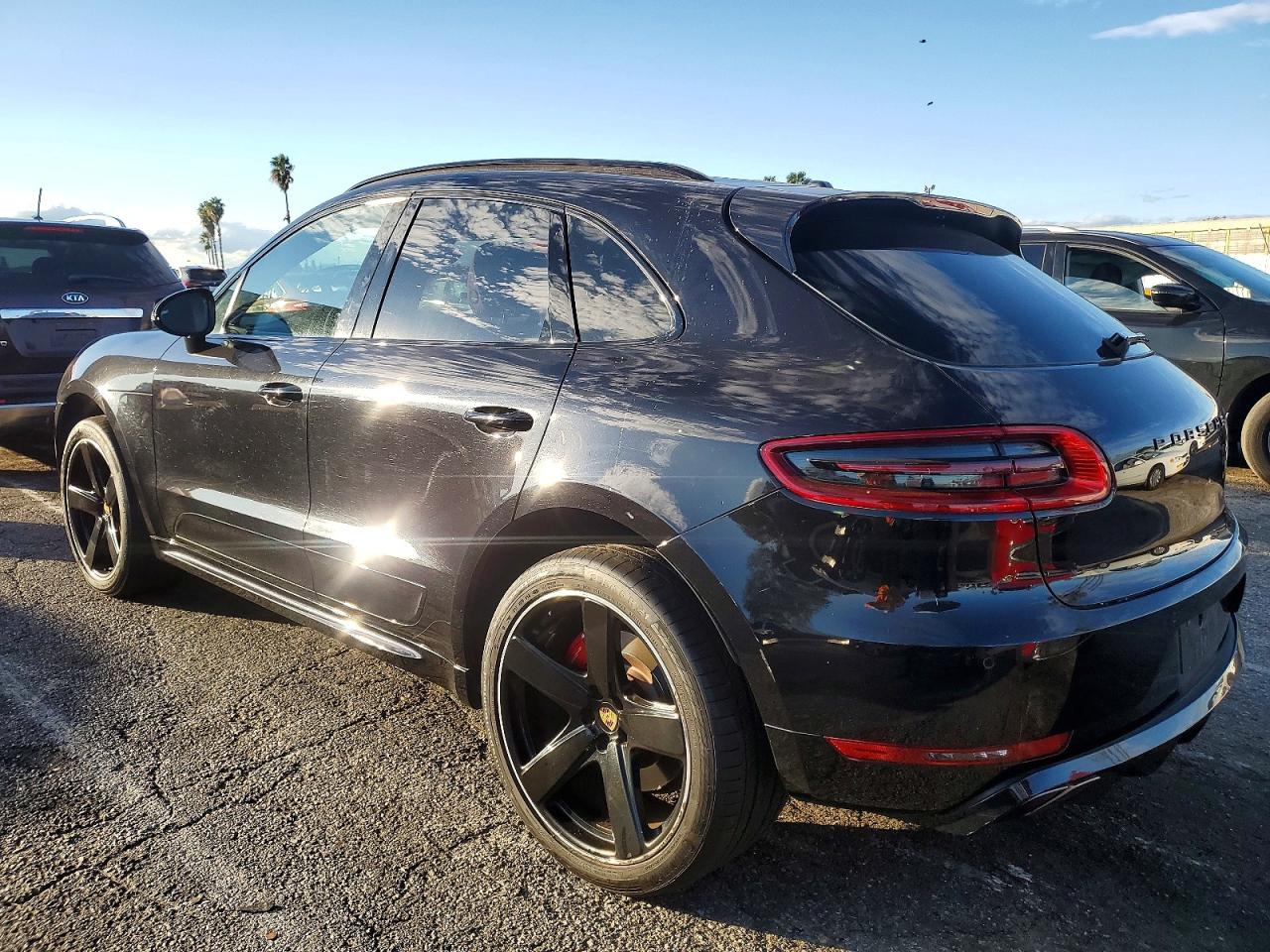 2016 PORSCHE MACAN TURBO photo 3
