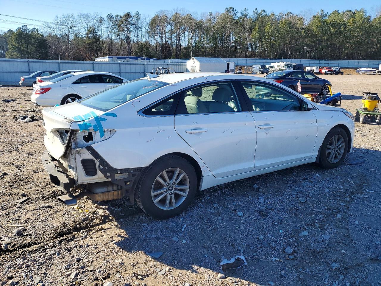 2015 HYUNDAI SONATA SE photo 3
