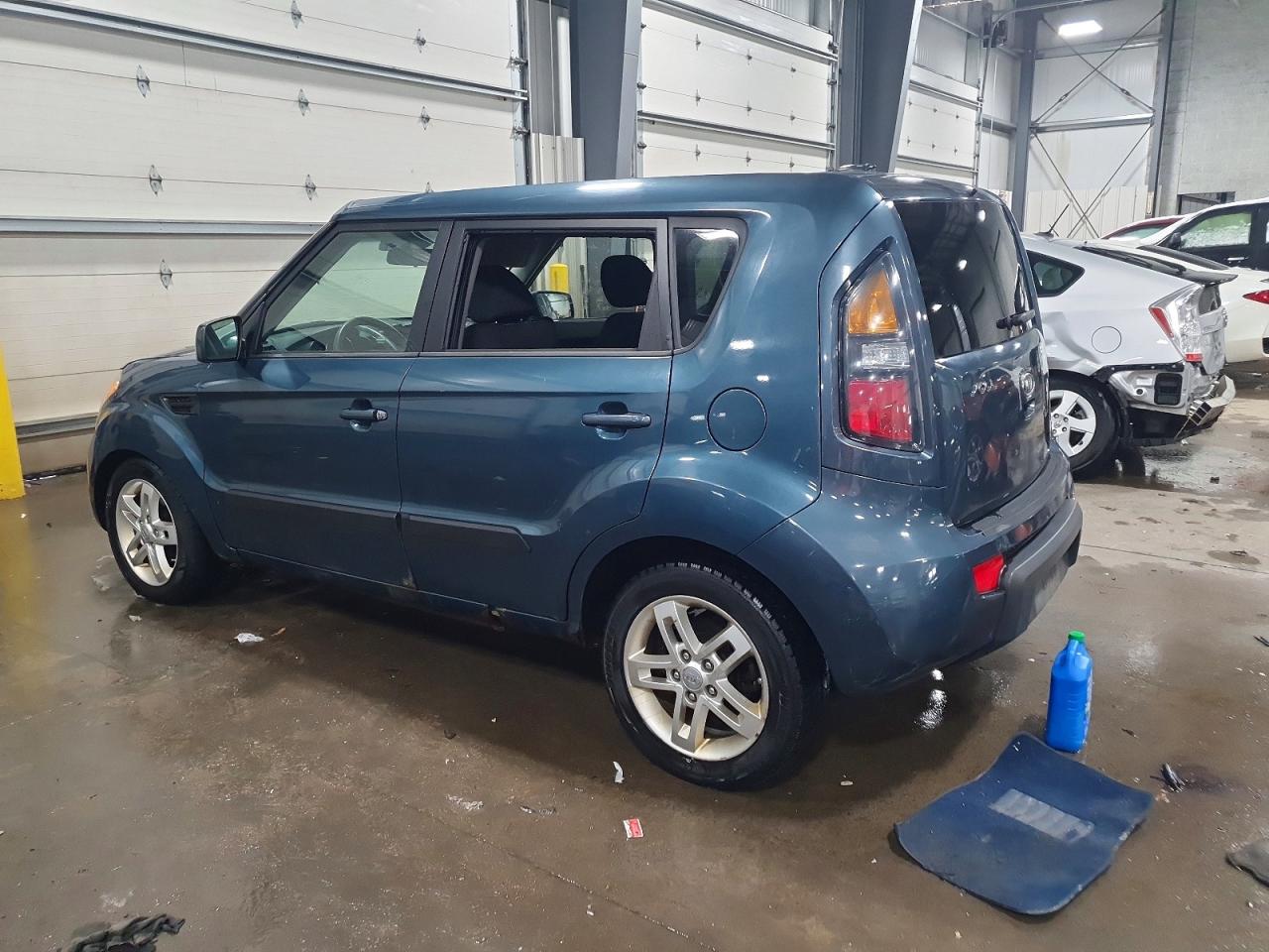 2011 KIA SOUL + photo 2