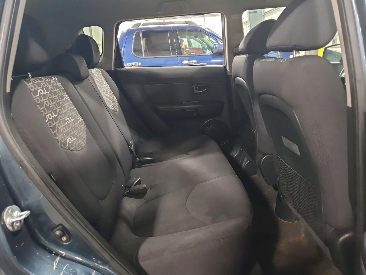 2011 KIA SOUL + photo 10