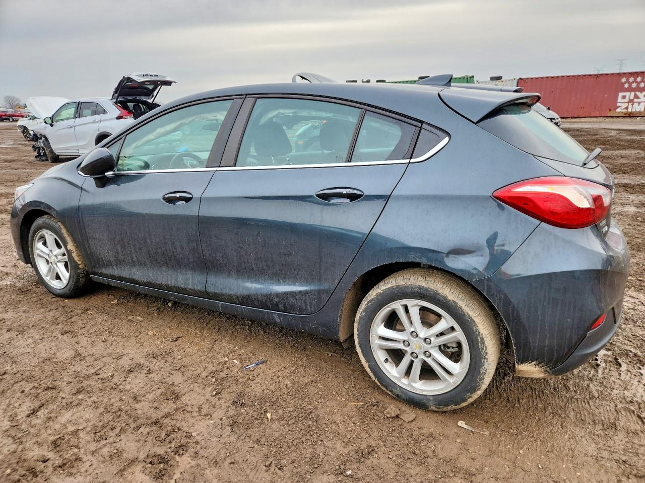2017 CHEVROLET CRUZE LT photo 2