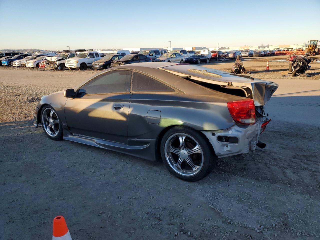 2000 TOYOTA CELICA GT photo 2