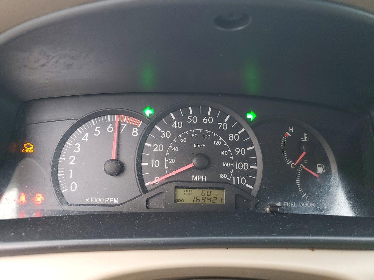 2005 TOYOTA COROLLA CE photo 9