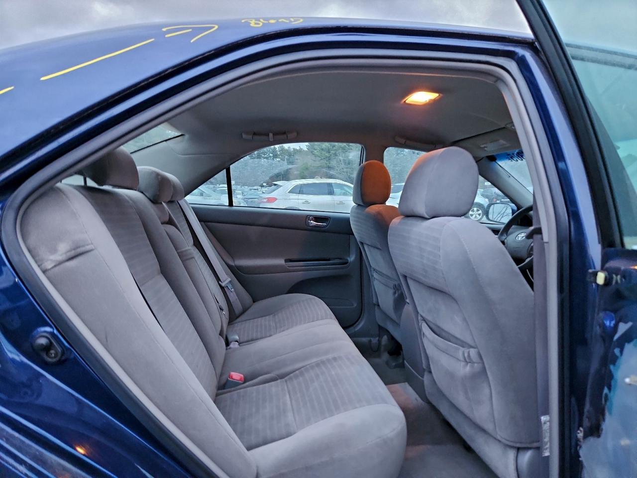 2005 TOYOTA CAMRY LE photo 10