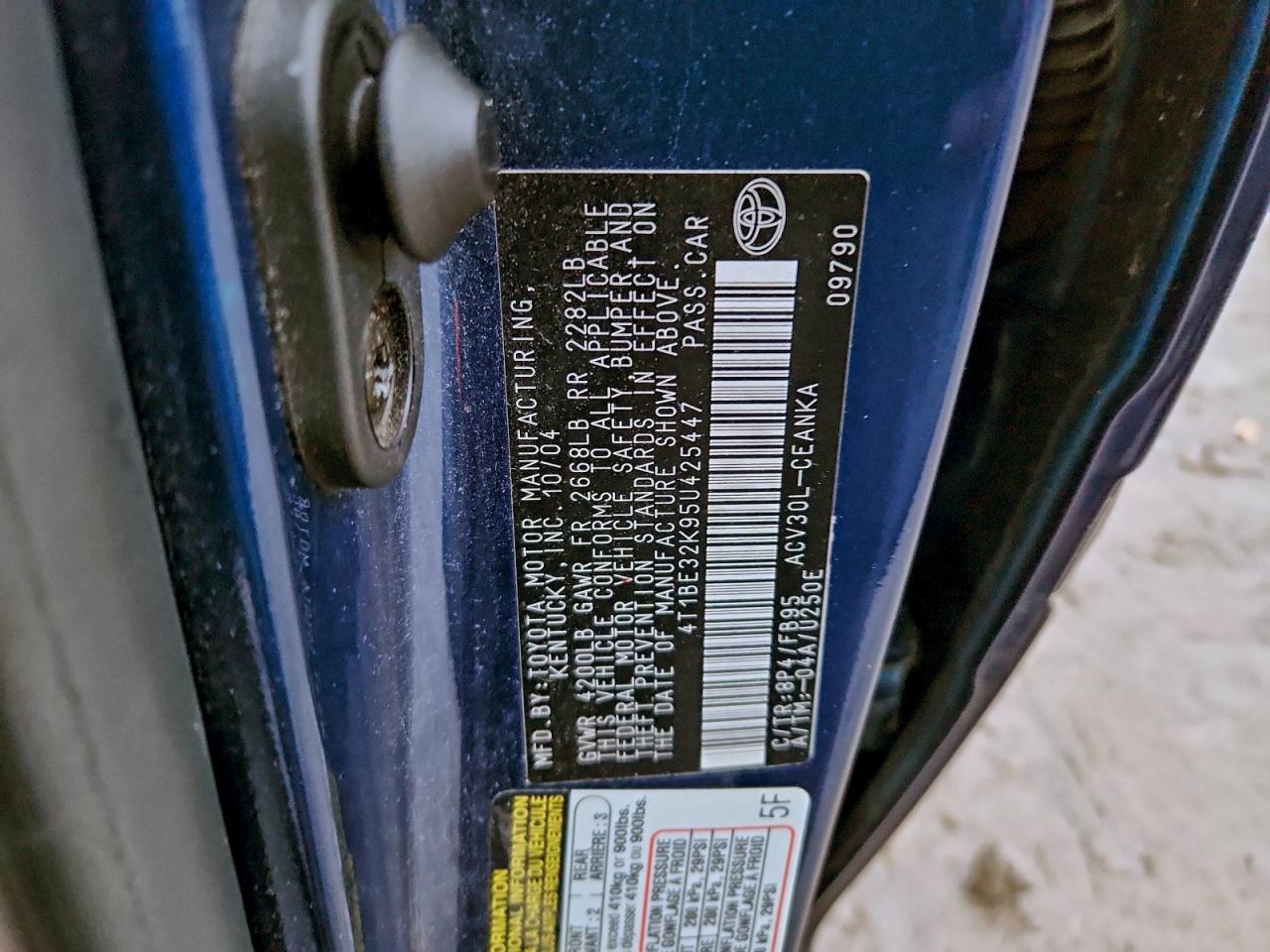 2005 TOYOTA CAMRY LE photo 13