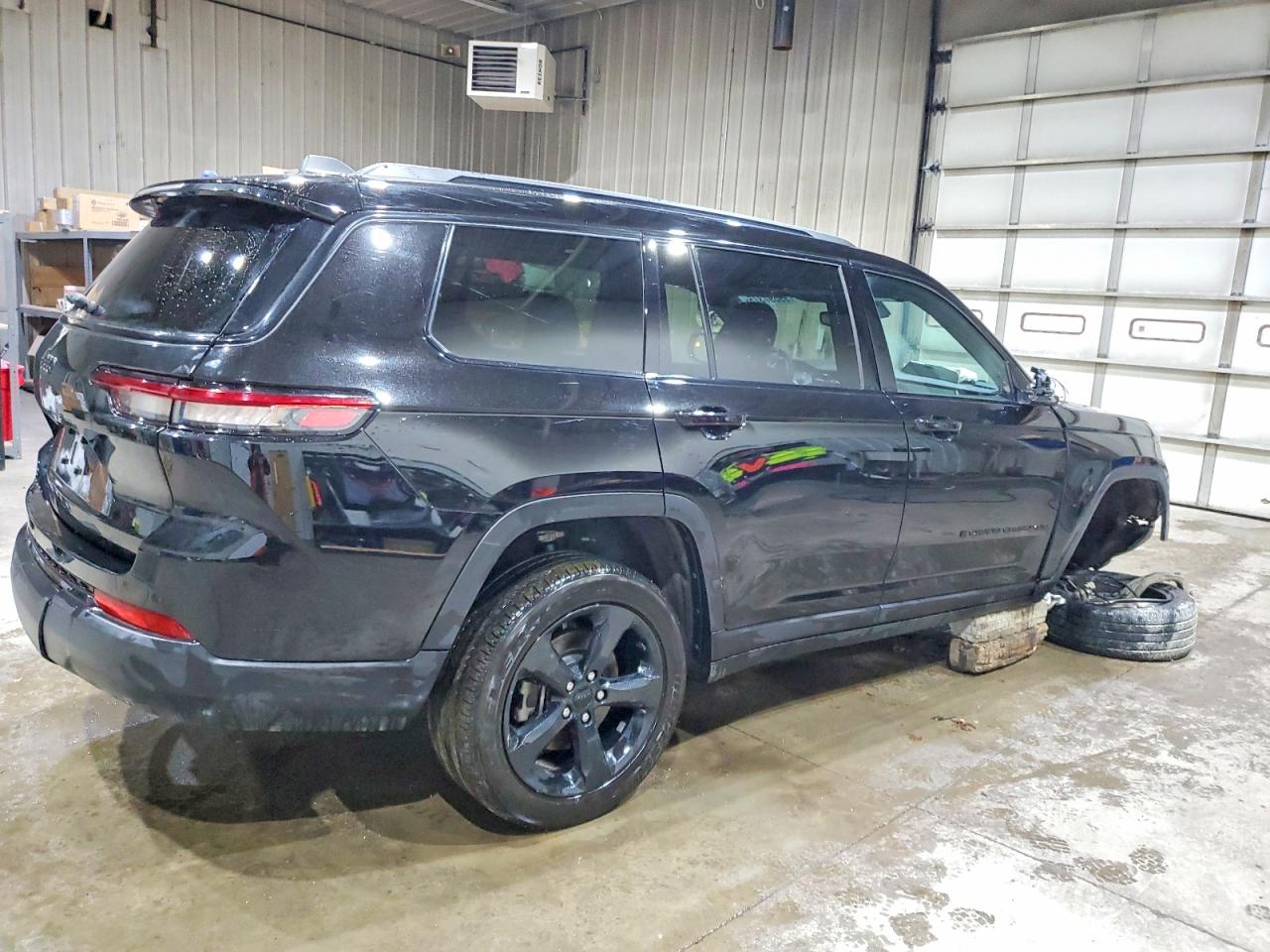 2024 JEEP GRAND CHEROKEE L LAREDO photo 5