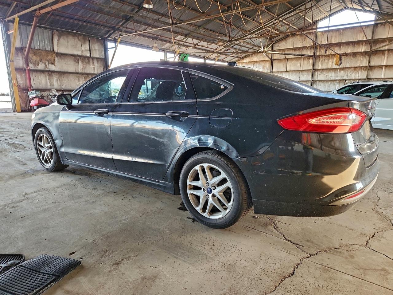 2014 FORD FUSION SE photo 2