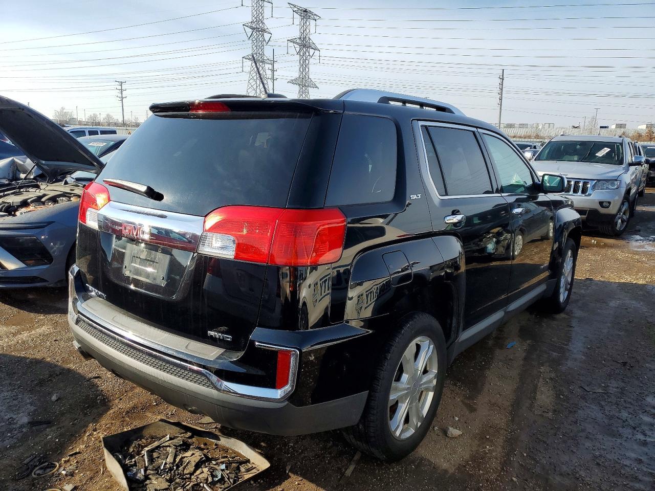 2017 GMC TERRAIN SLT photo 3