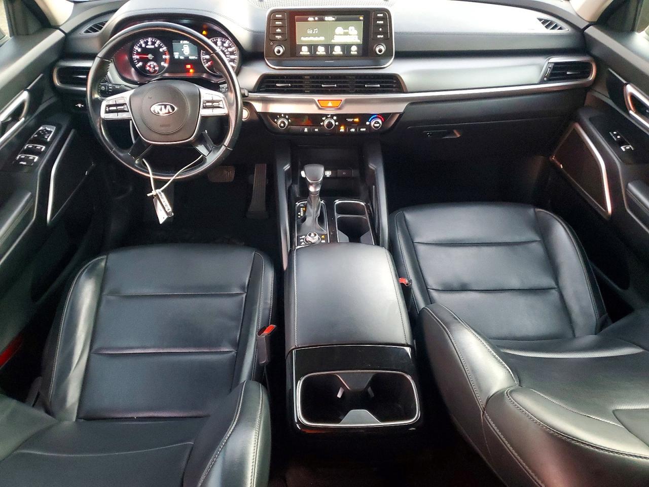 2021 KIA TELLURIDE LX photo 8
