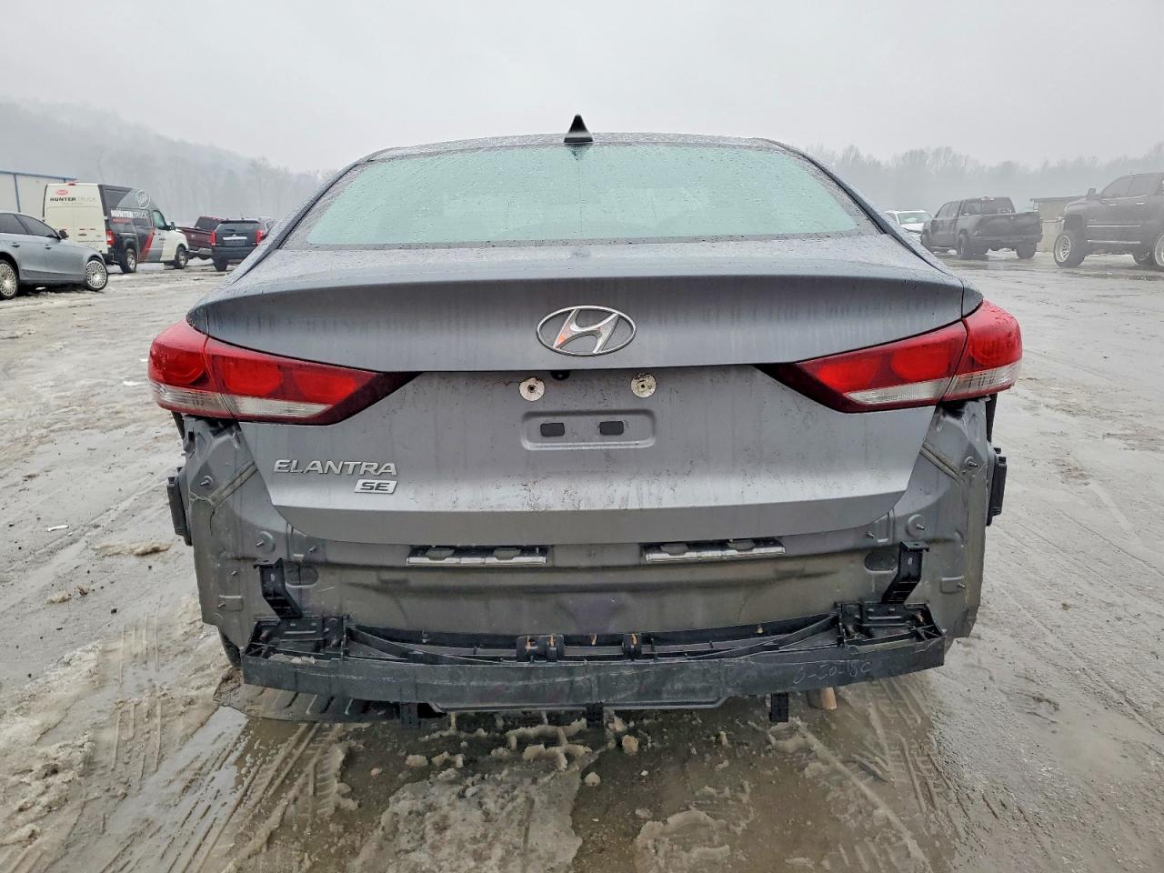 2018 HYUNDAI ELANTRA SE photo 6