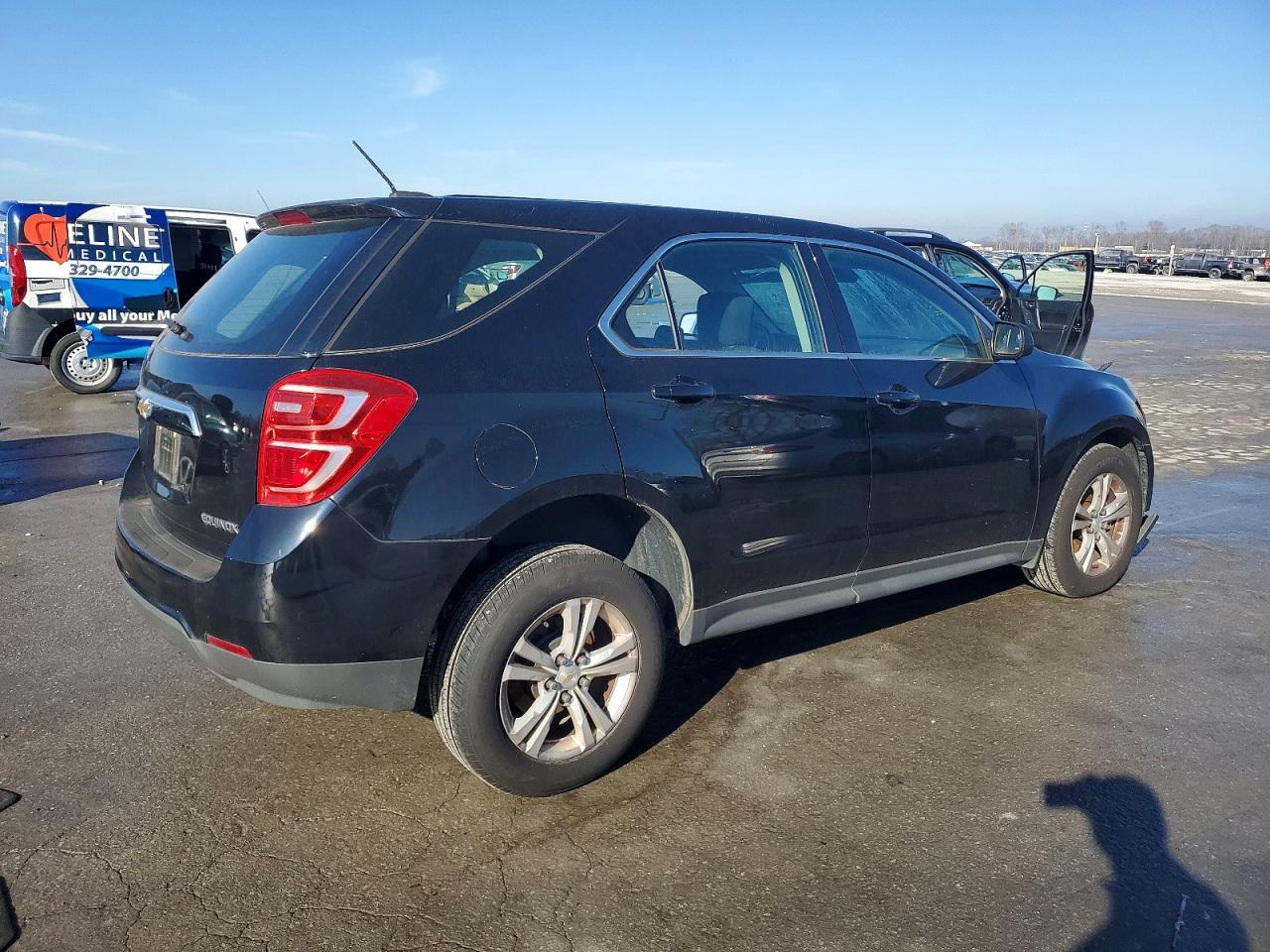 2017 CHEVROLET EQUINOX LS photo 3