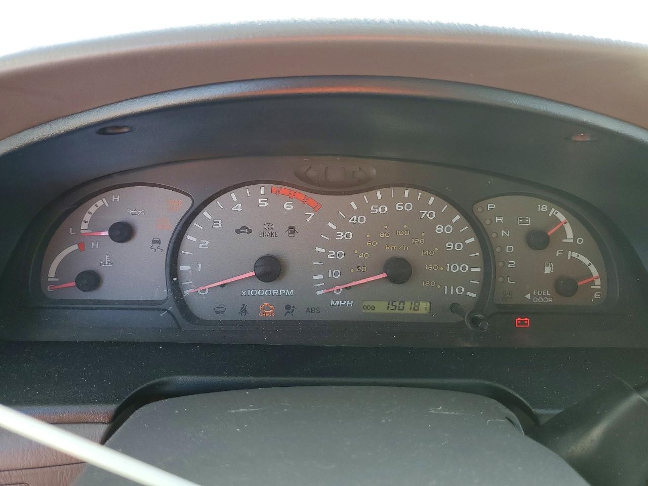 2002 TOYOTA SEQUOIA SR5 photo 9