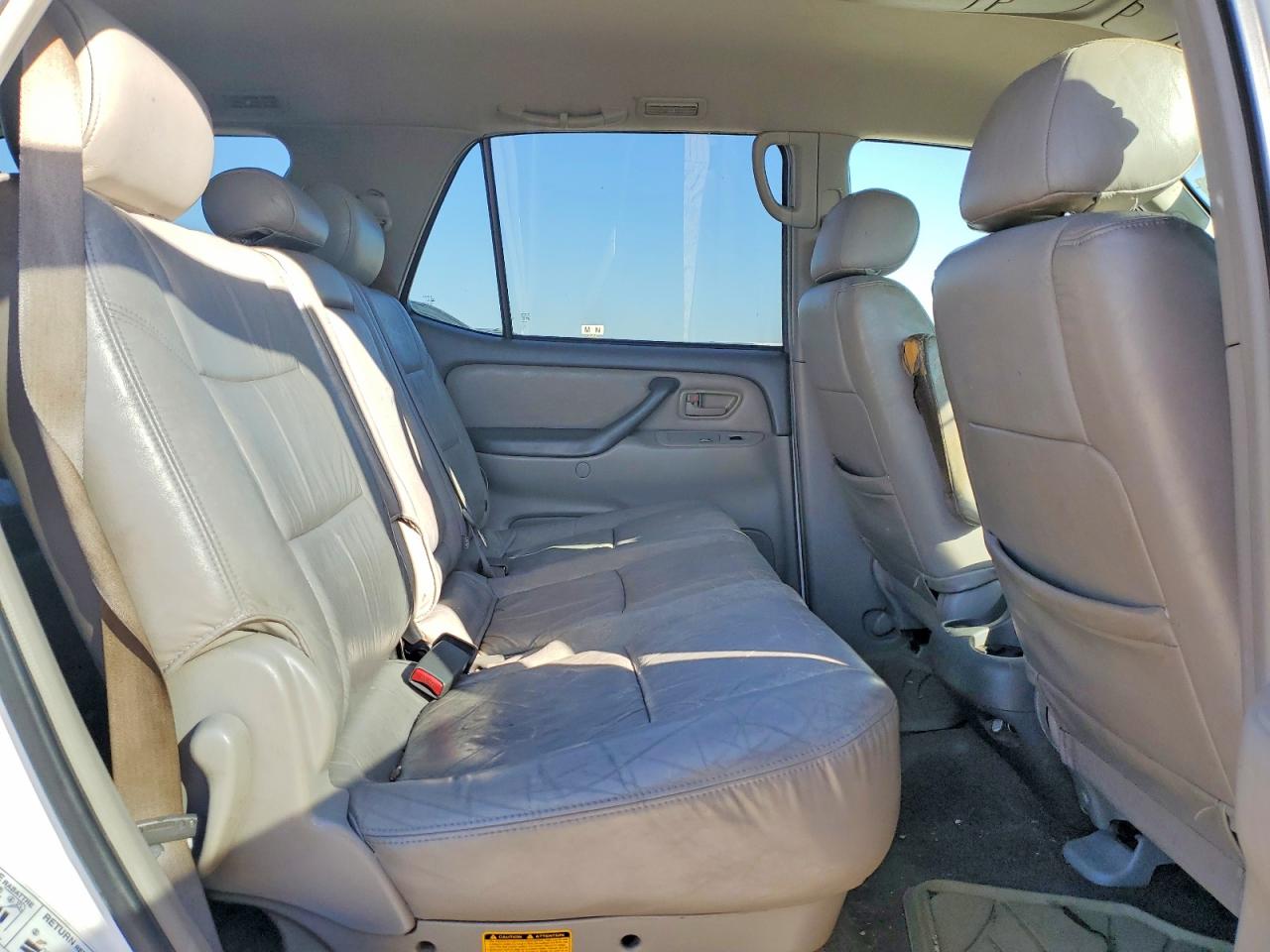 2002 TOYOTA SEQUOIA SR5 photo 11