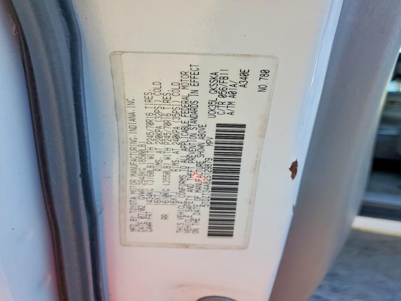 2002 TOYOTA SEQUOIA SR5 photo 13
