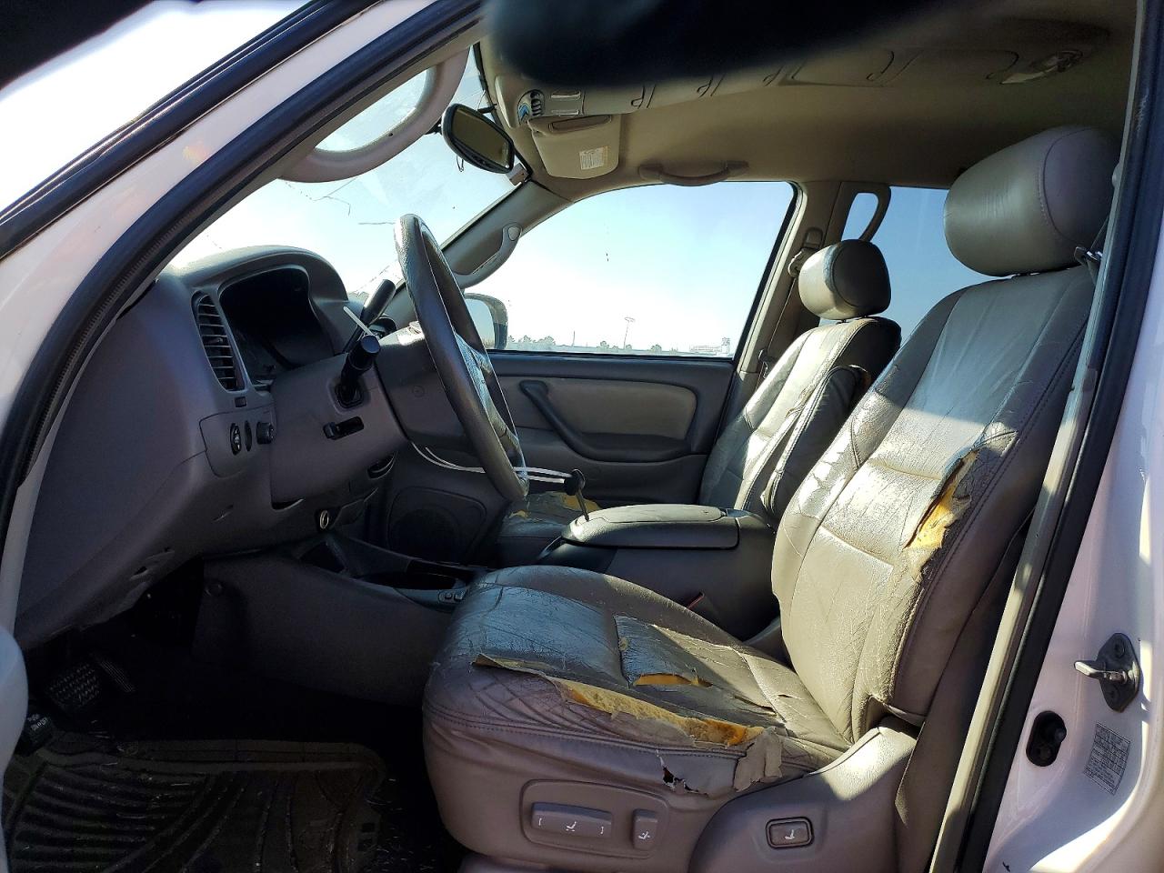 2002 TOYOTA SEQUOIA SR5 photo 7