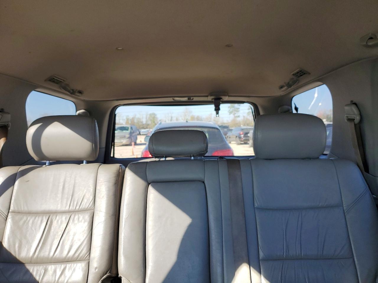 2002 TOYOTA SEQUOIA SR5 photo 10
