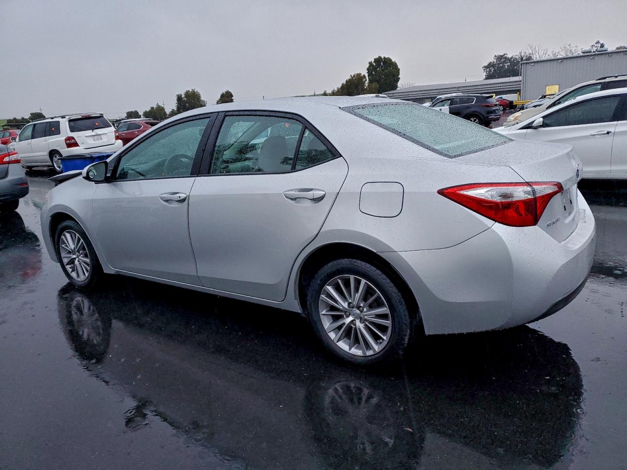 2014 TOYOTA COROLLA L photo 2