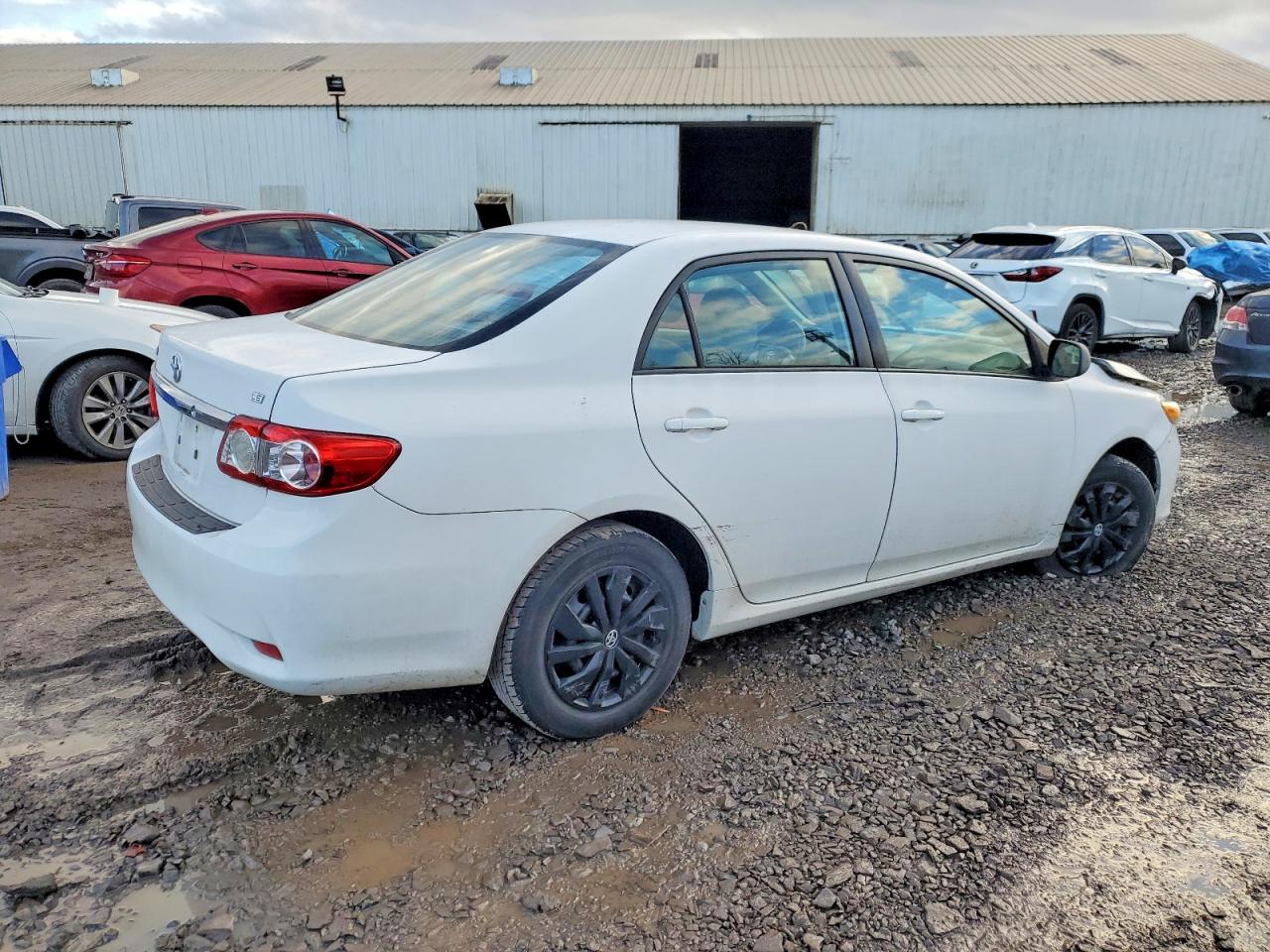 2011 TOYOTA COROLLA BASE photo 3