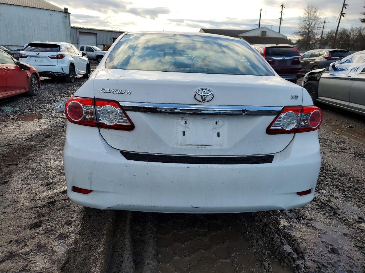 2011 TOYOTA COROLLA BASE photo 6
