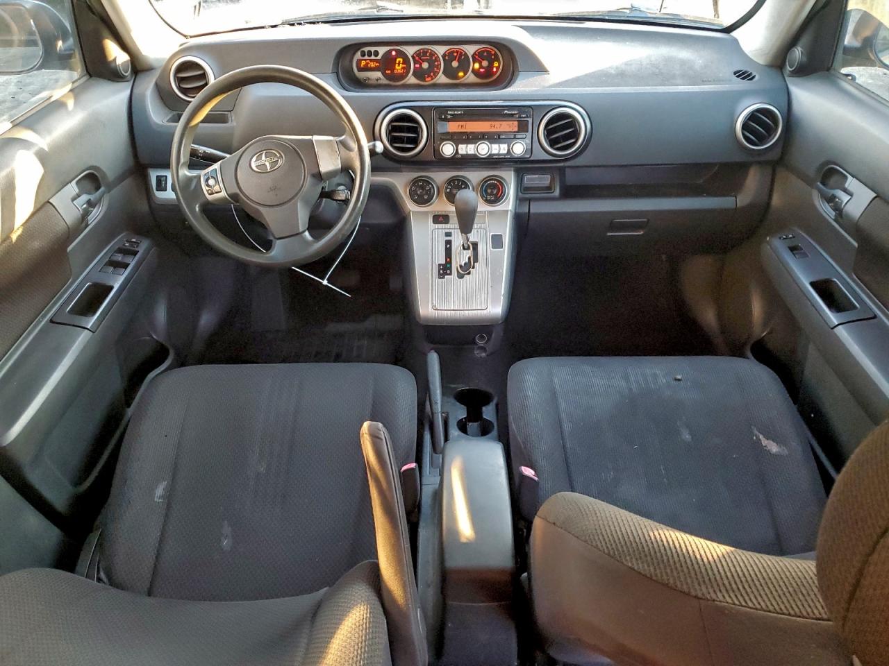 2009 TOYOTA SCION XB photo 8