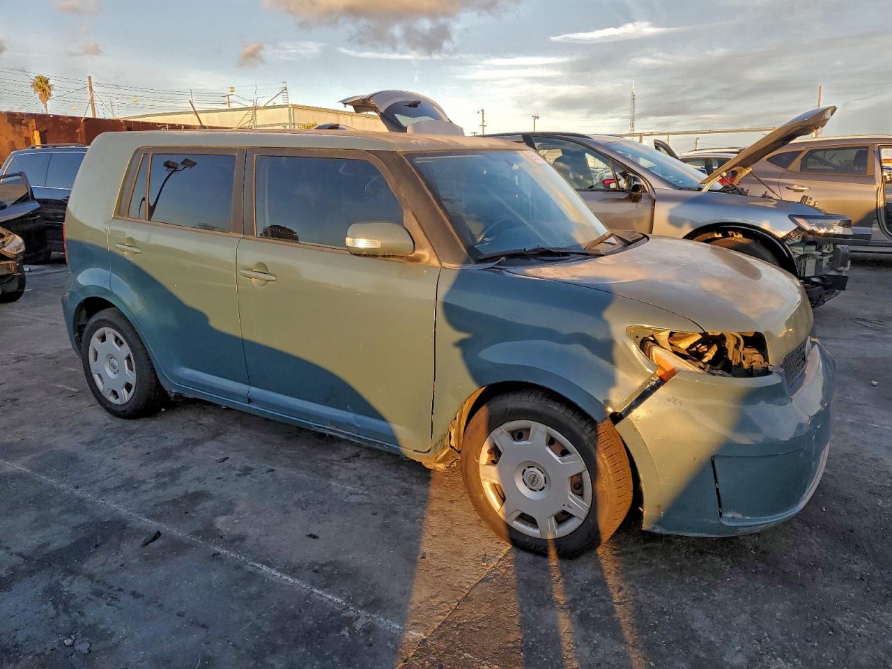 2009 TOYOTA SCION XB photo 4