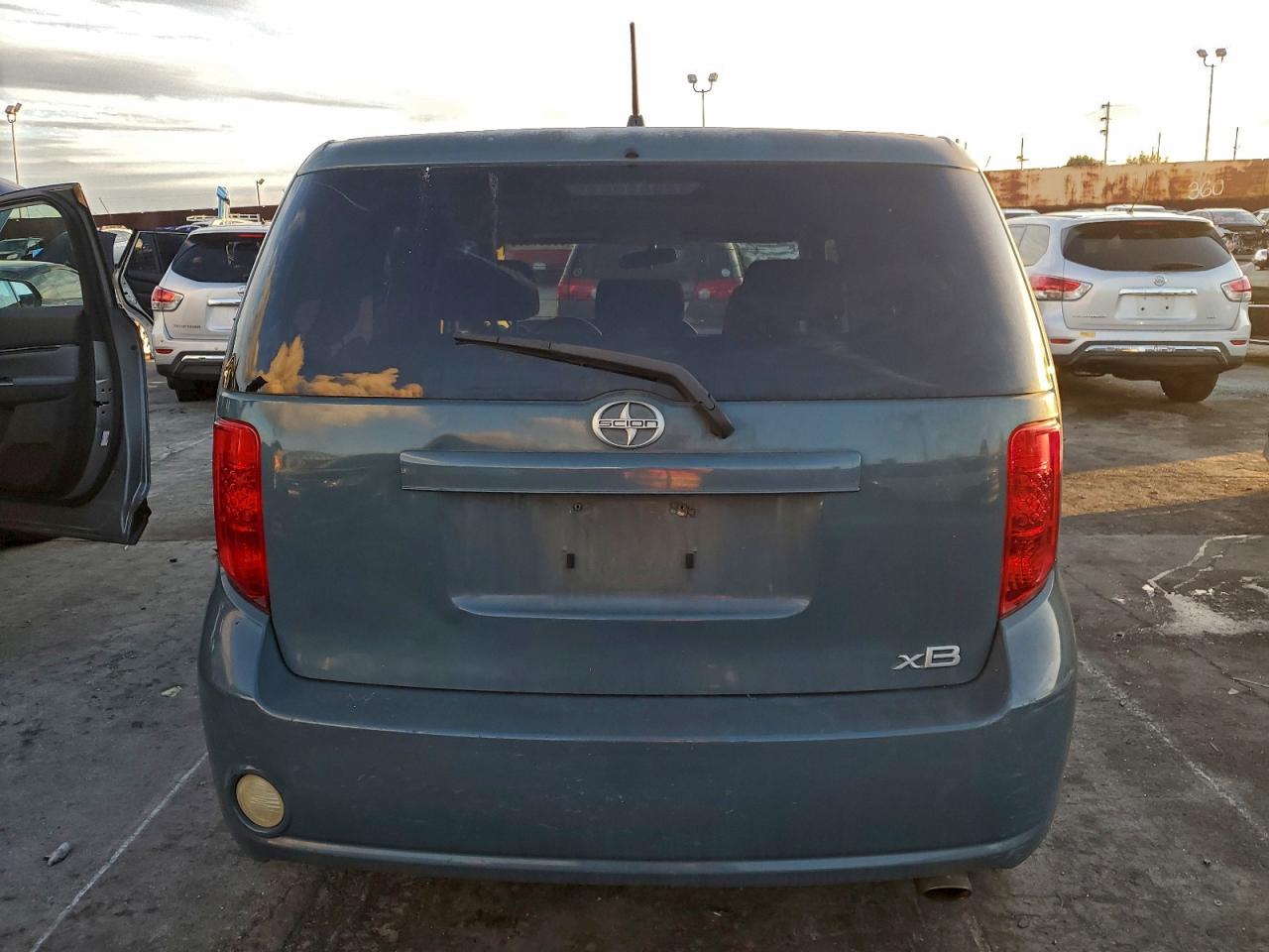 2009 TOYOTA SCION XB photo 6