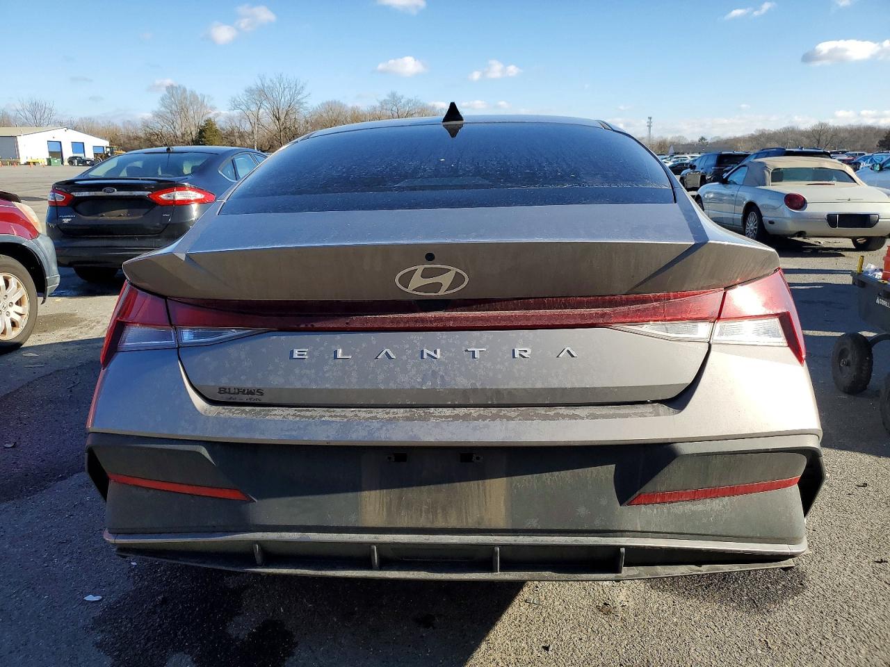 2024 HYUNDAI ELANTRA SE photo 6