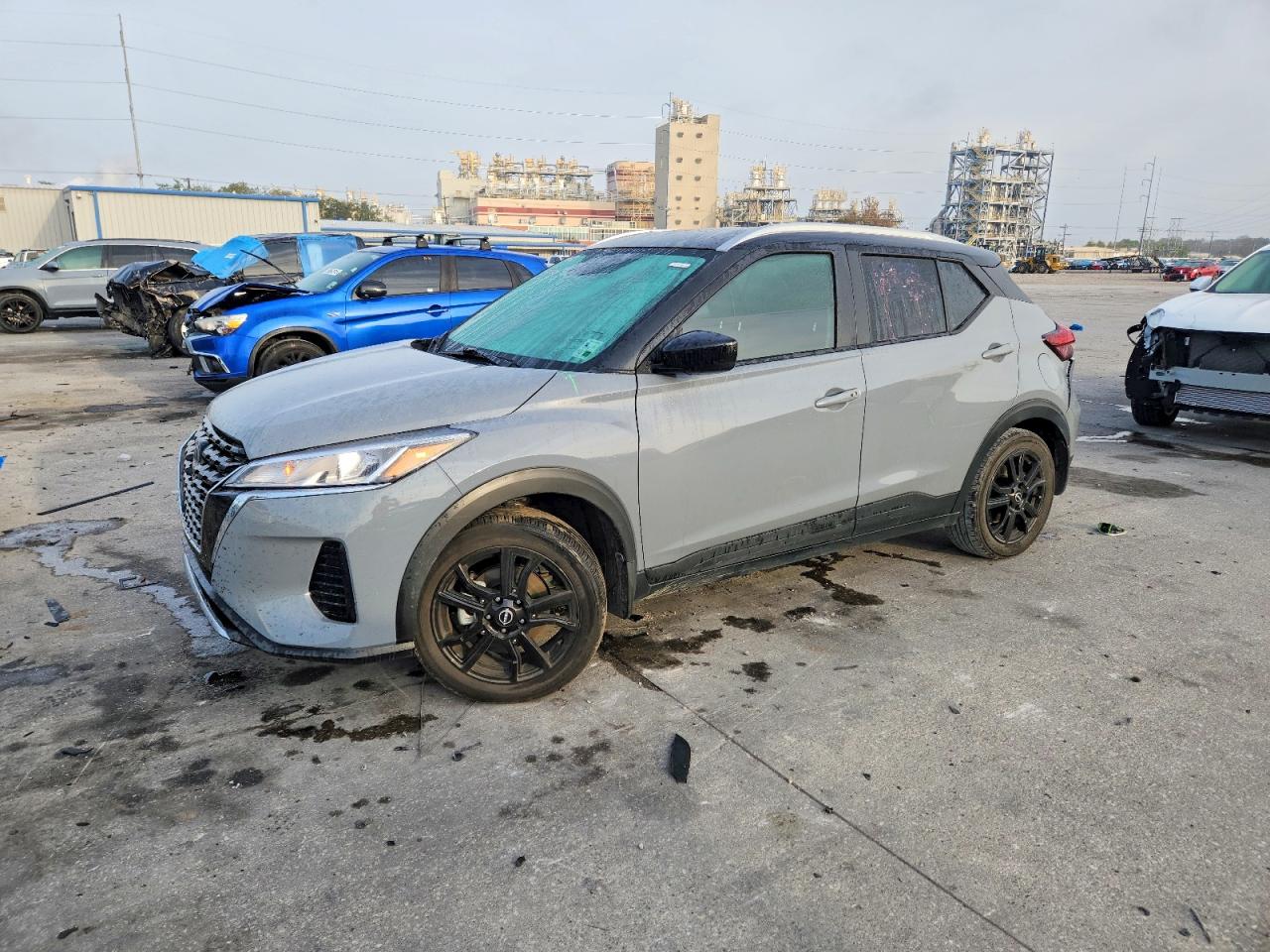 2023 NISSAN KICKS