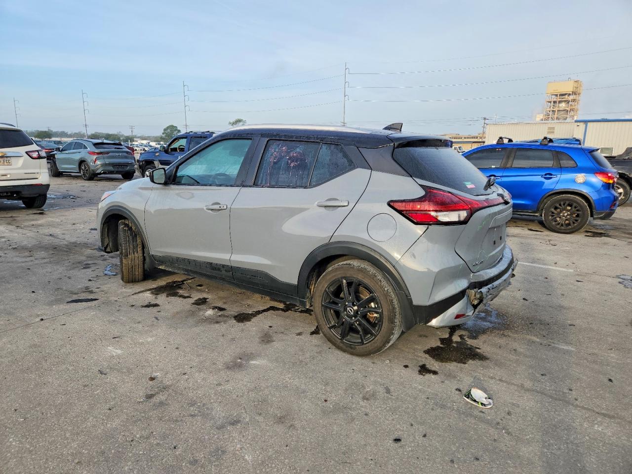 2023 NISSAN KICKS SV photo 2