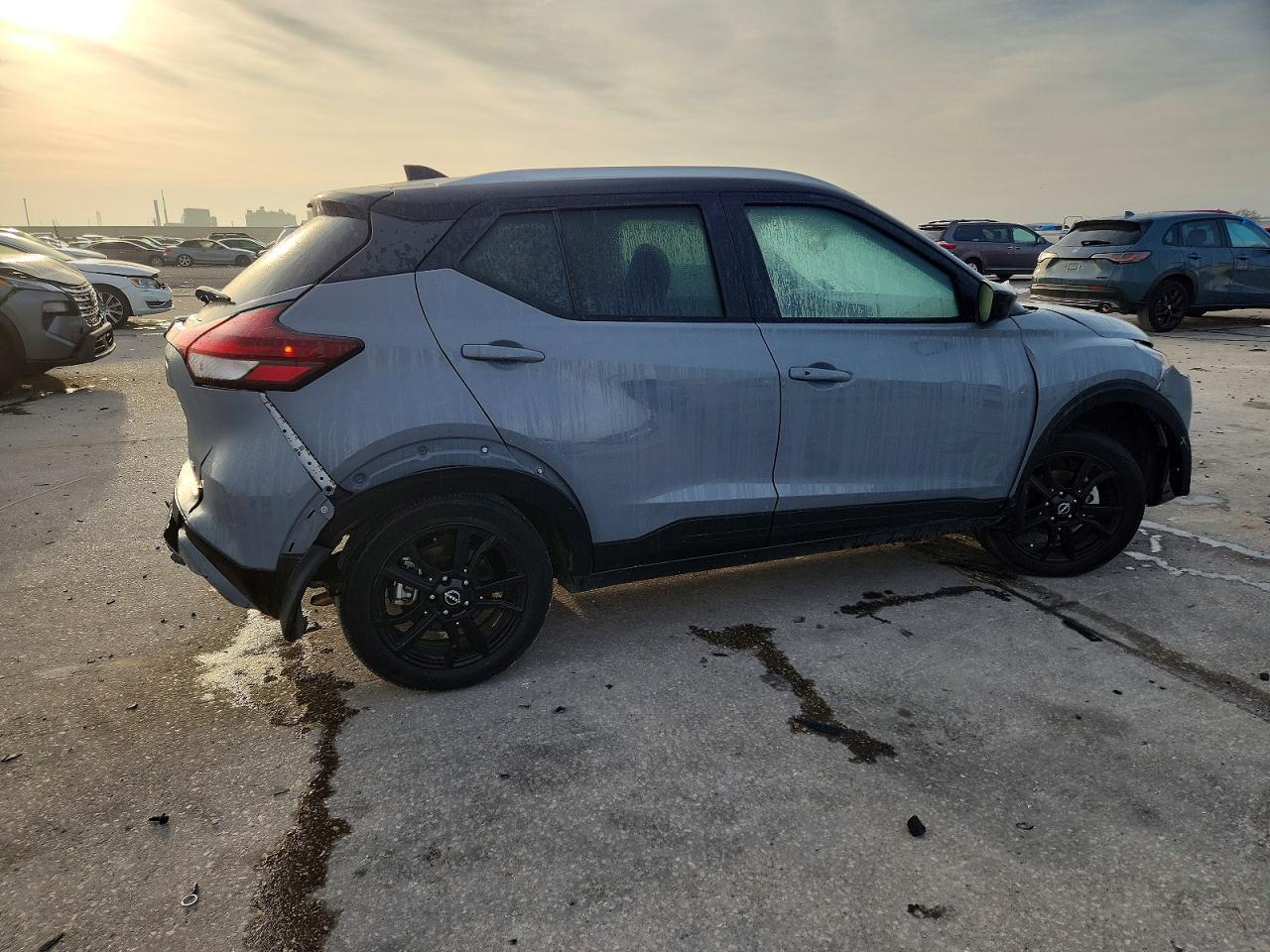 2023 NISSAN KICKS SV photo 3