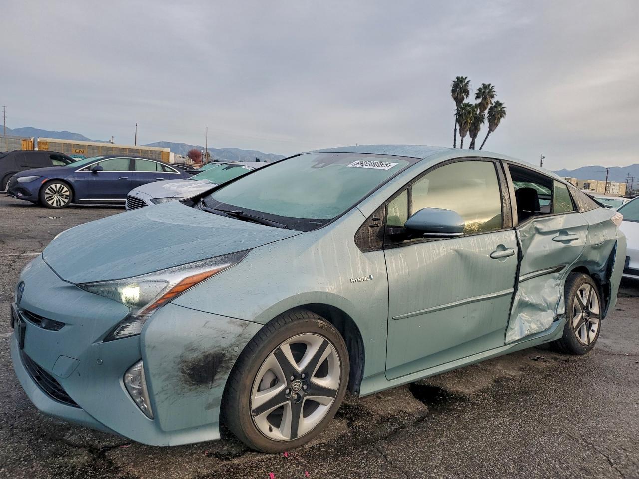 2018 TOYOTA PRIUS