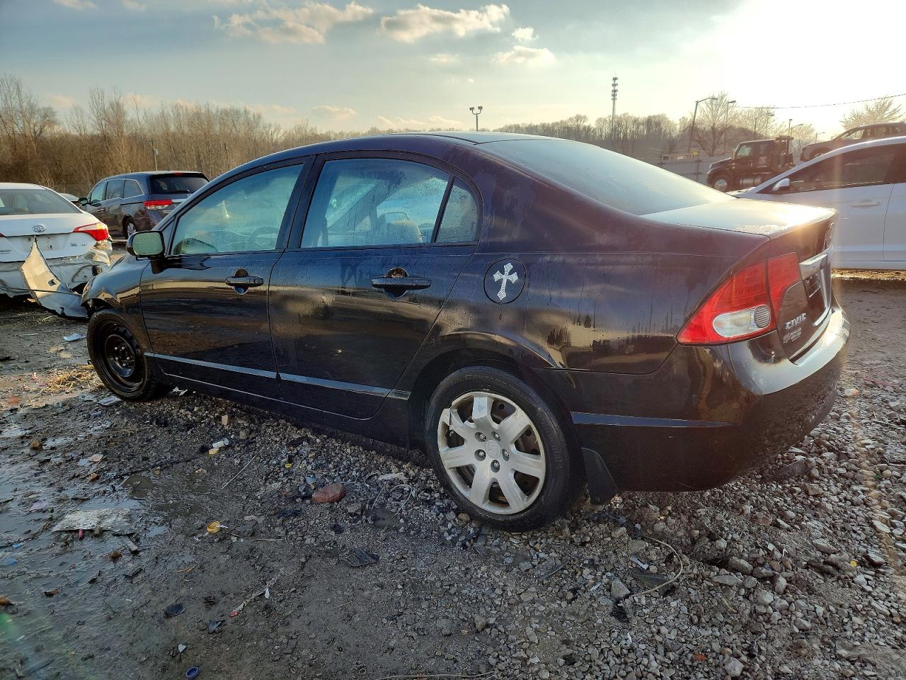 2011 HONDA CIVIC LX photo 2