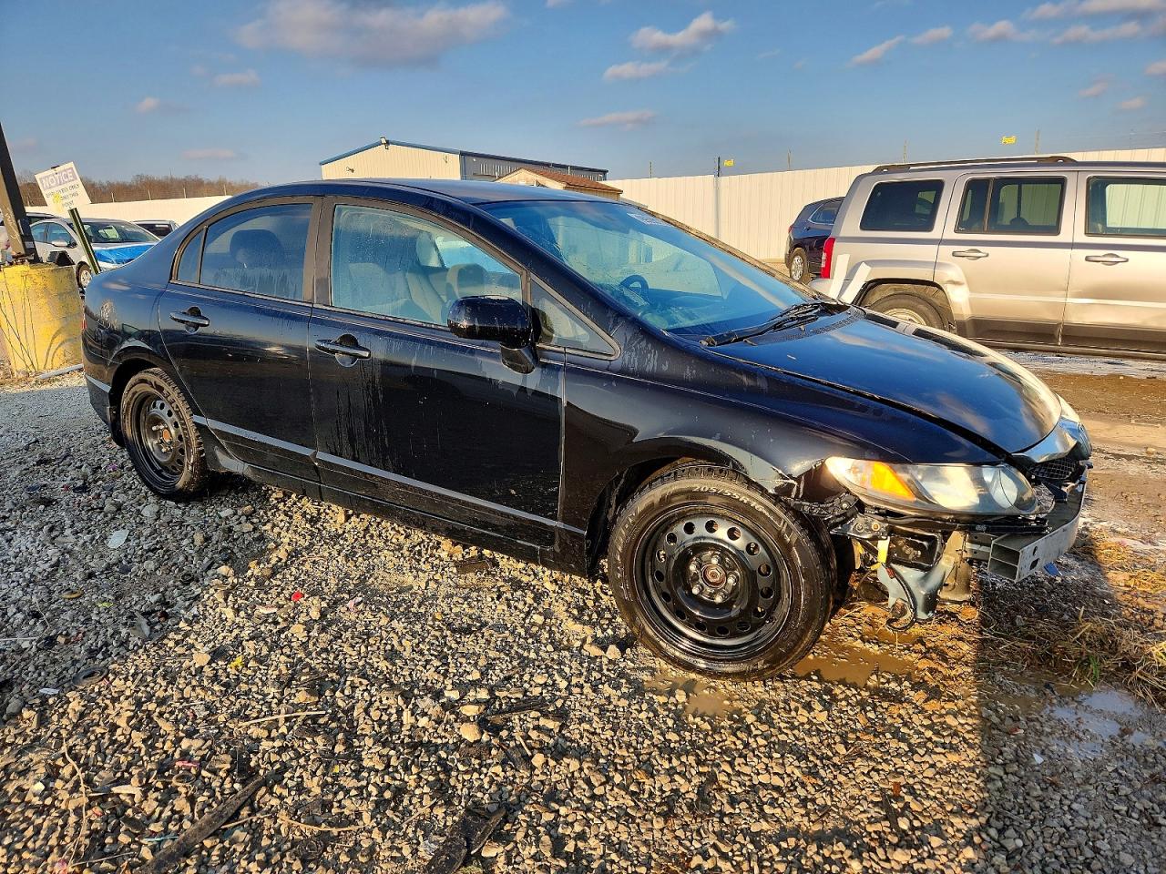 2011 HONDA CIVIC LX photo 4