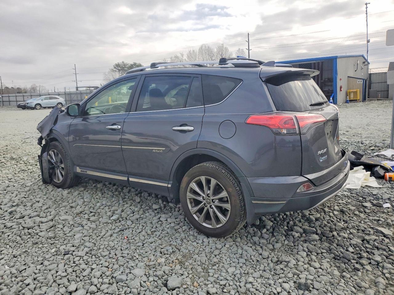 2017 TOYOTA RAV4 LIMITED photo 2
