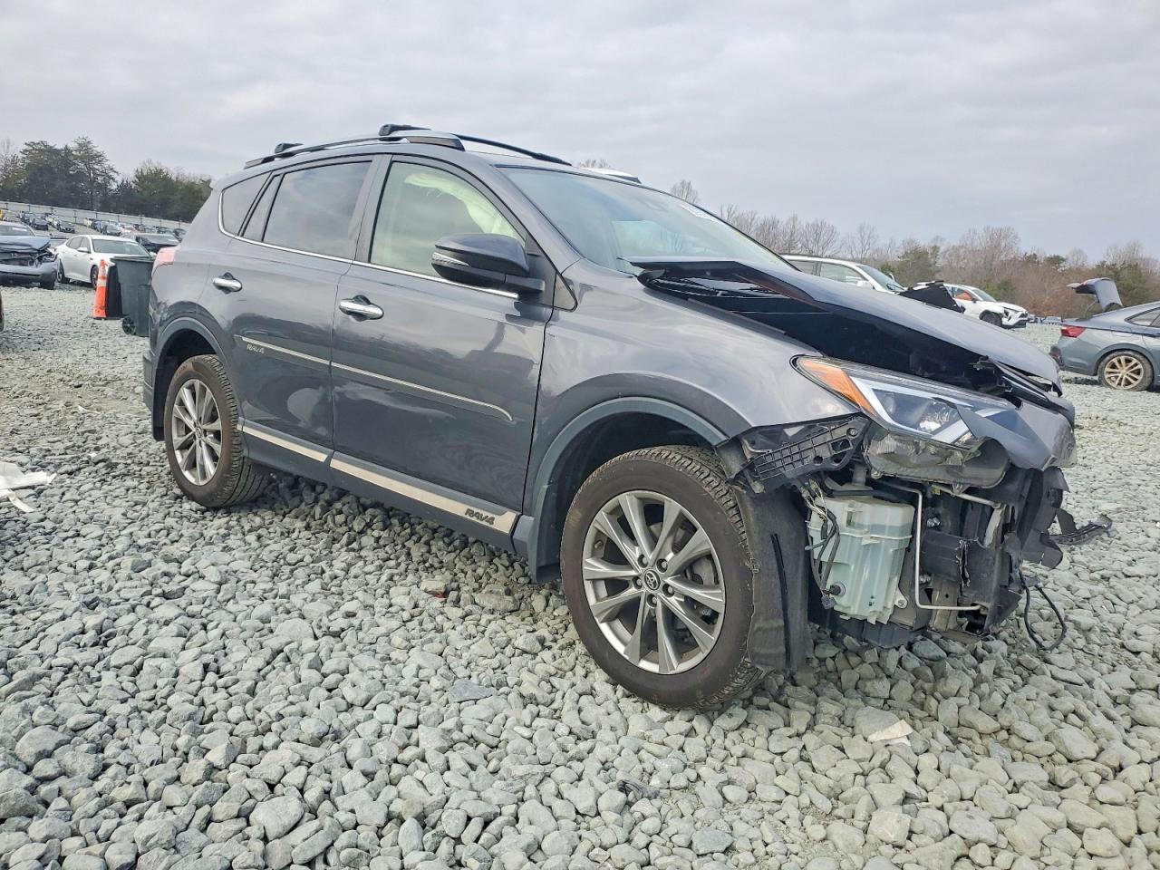2017 TOYOTA RAV4 LIMITED photo 4