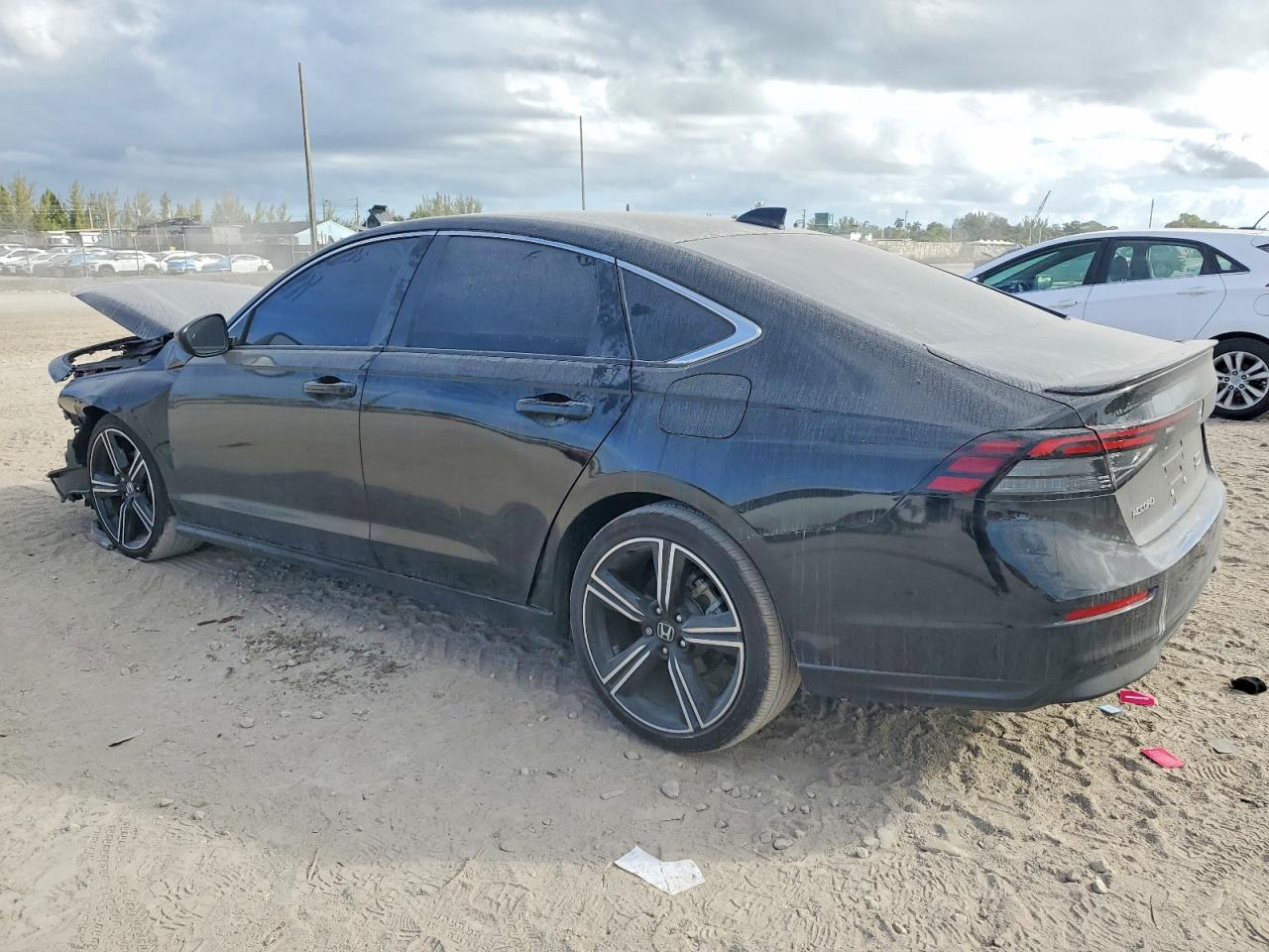 2025 HONDA ACCORD HYBRID SPORT photo 2
