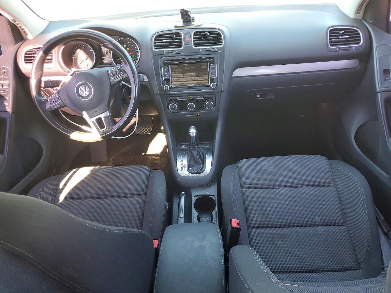 2012 VOLKSWAGEN GOLF photo 8