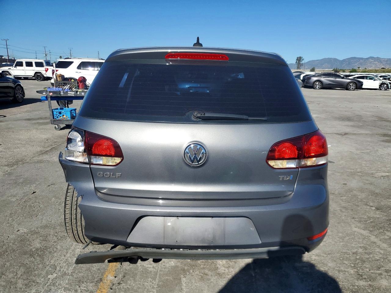 2012 VOLKSWAGEN GOLF photo 6